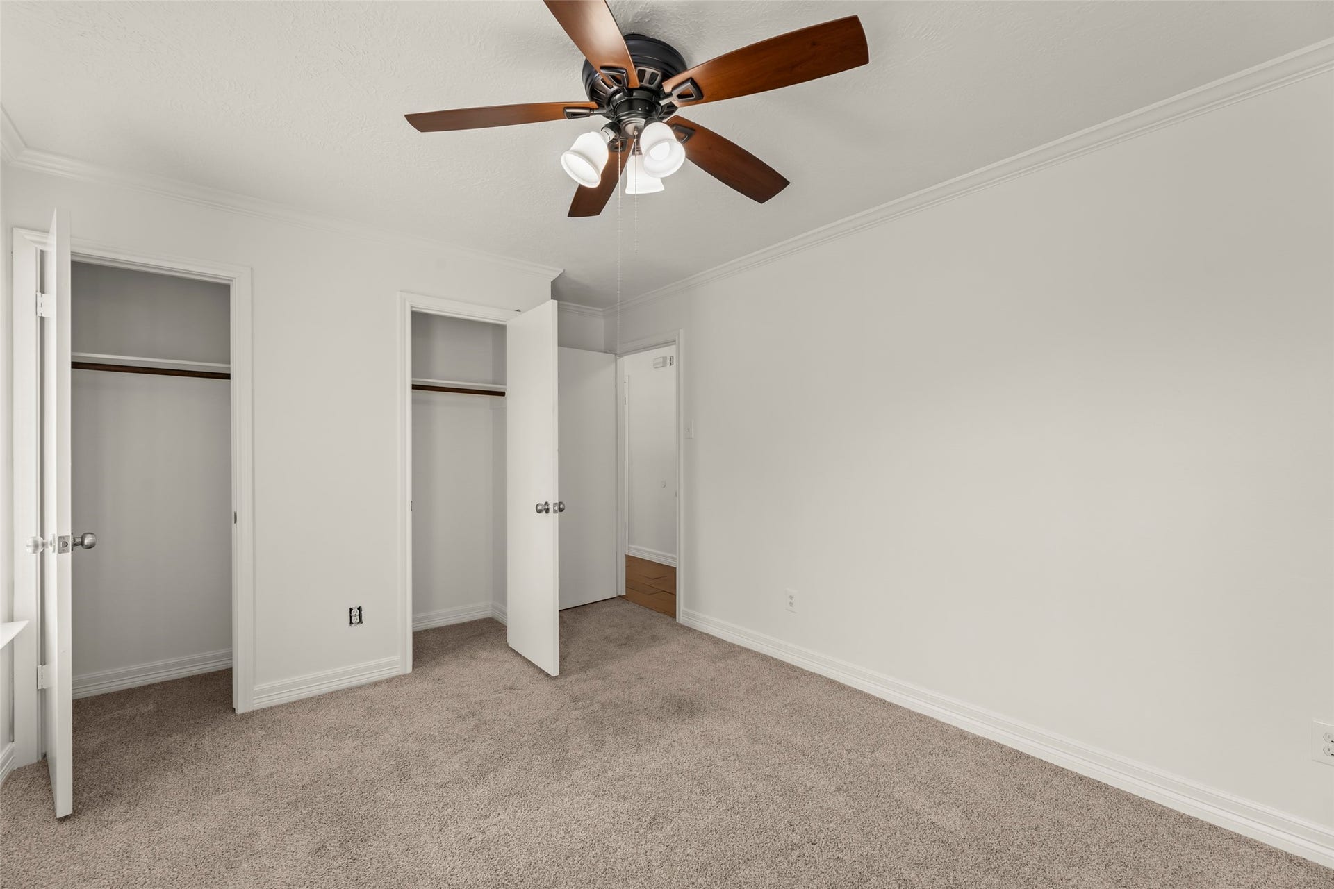 11430 Weathering Oaks Drive, Houston, TX 77066