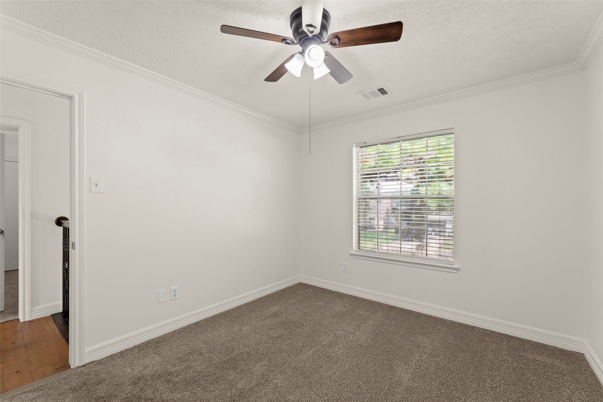 11430 Weathering Oaks Drive, Houston, TX 77066