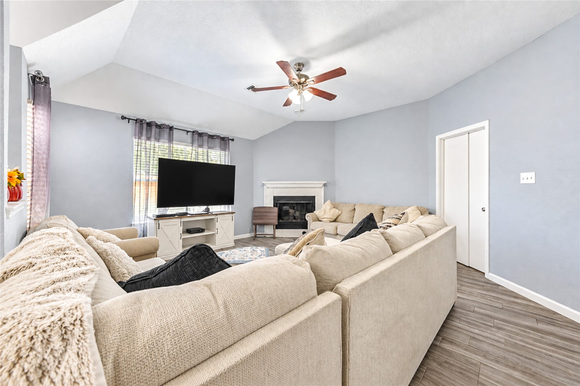 23207 Lone Wolf Trail, Spring, TX 77373 23207 Lone Wolf Trail, Spring, TX 77373