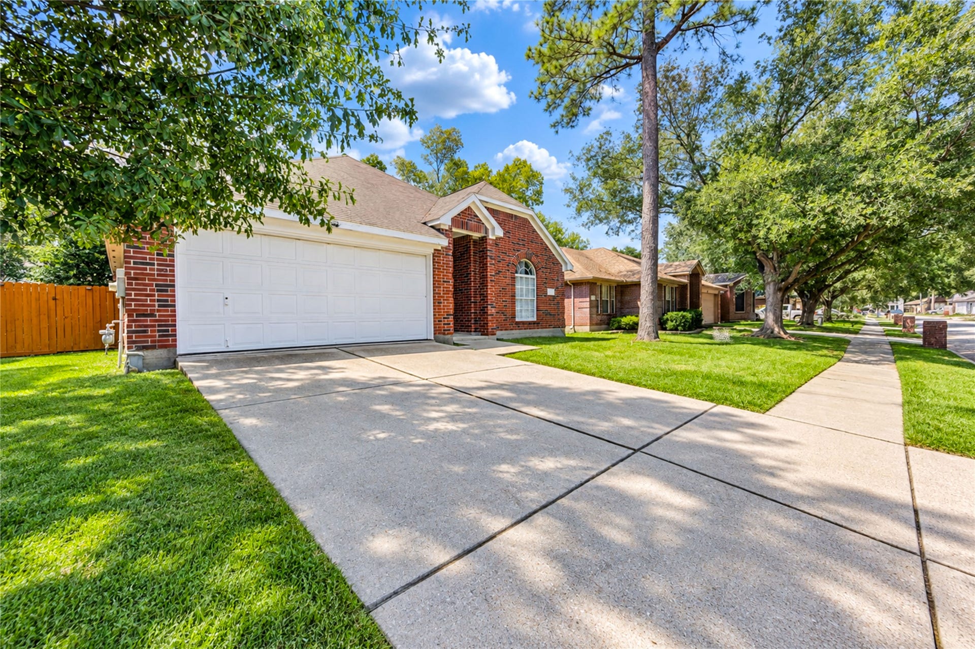 23207 Lone Wolf Trail, Spring, TX 77373 23207 Lone Wolf Trail, Spring, TX 77373
