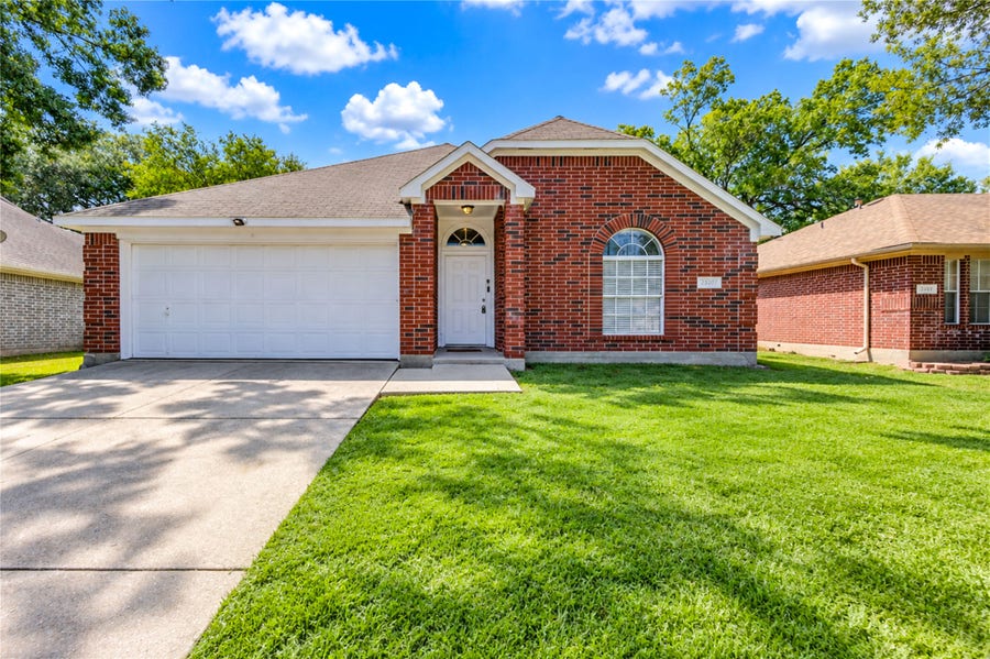 Property photo for 23207 Lone Wolf Trail, Spring, TX