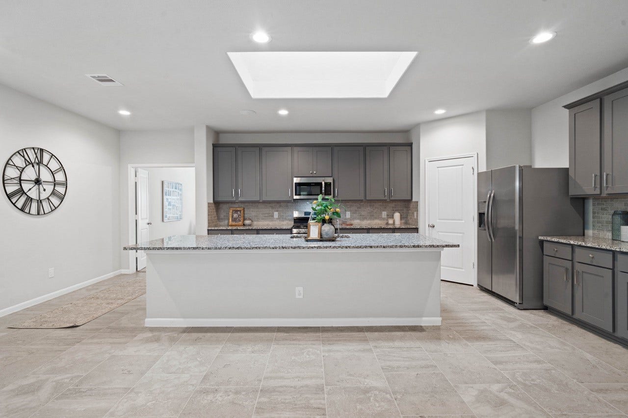 10110 Whitney Reach Drive, Rosharon, TX 77583 Office/Flex Room behind kitchen