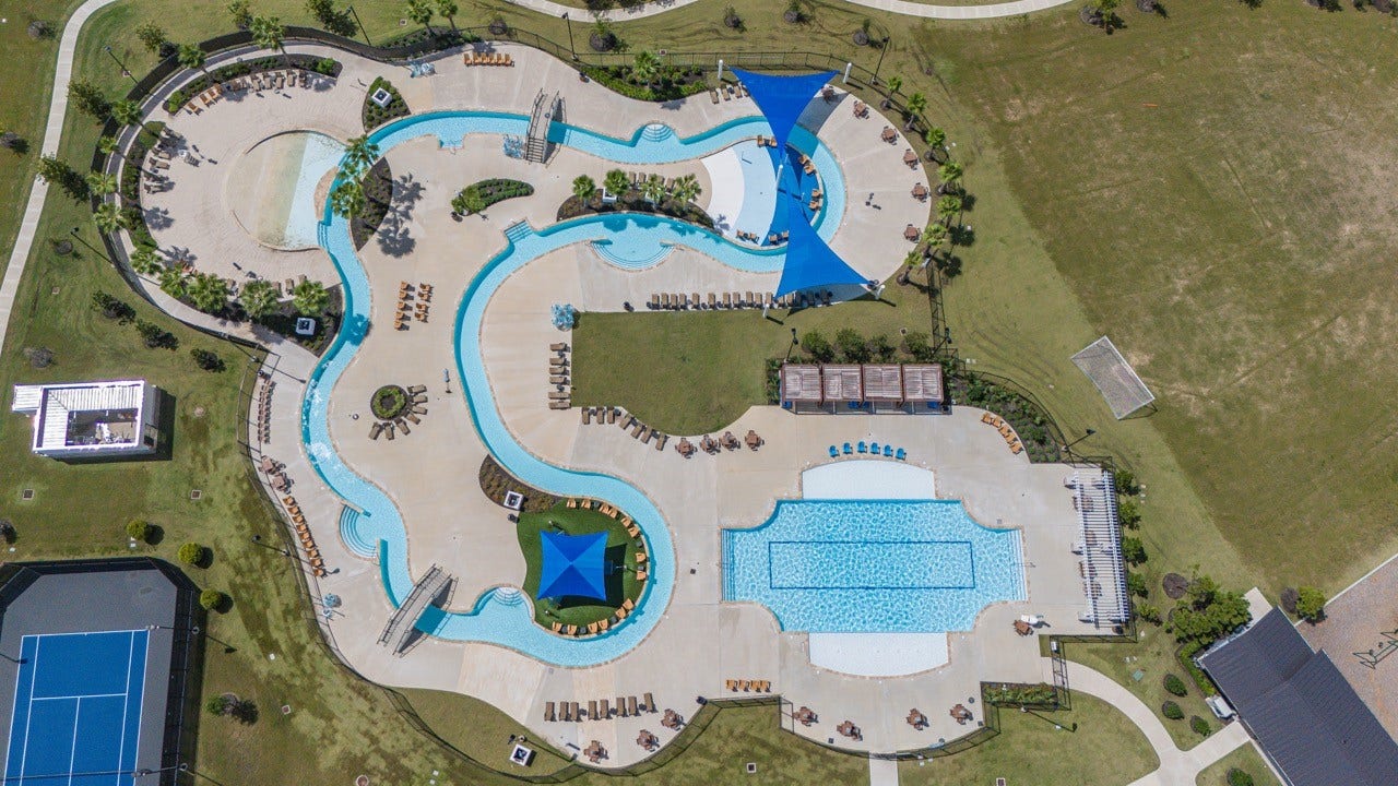 10110 Whitney Reach Drive, Rosharon, TX 77583 Amenities