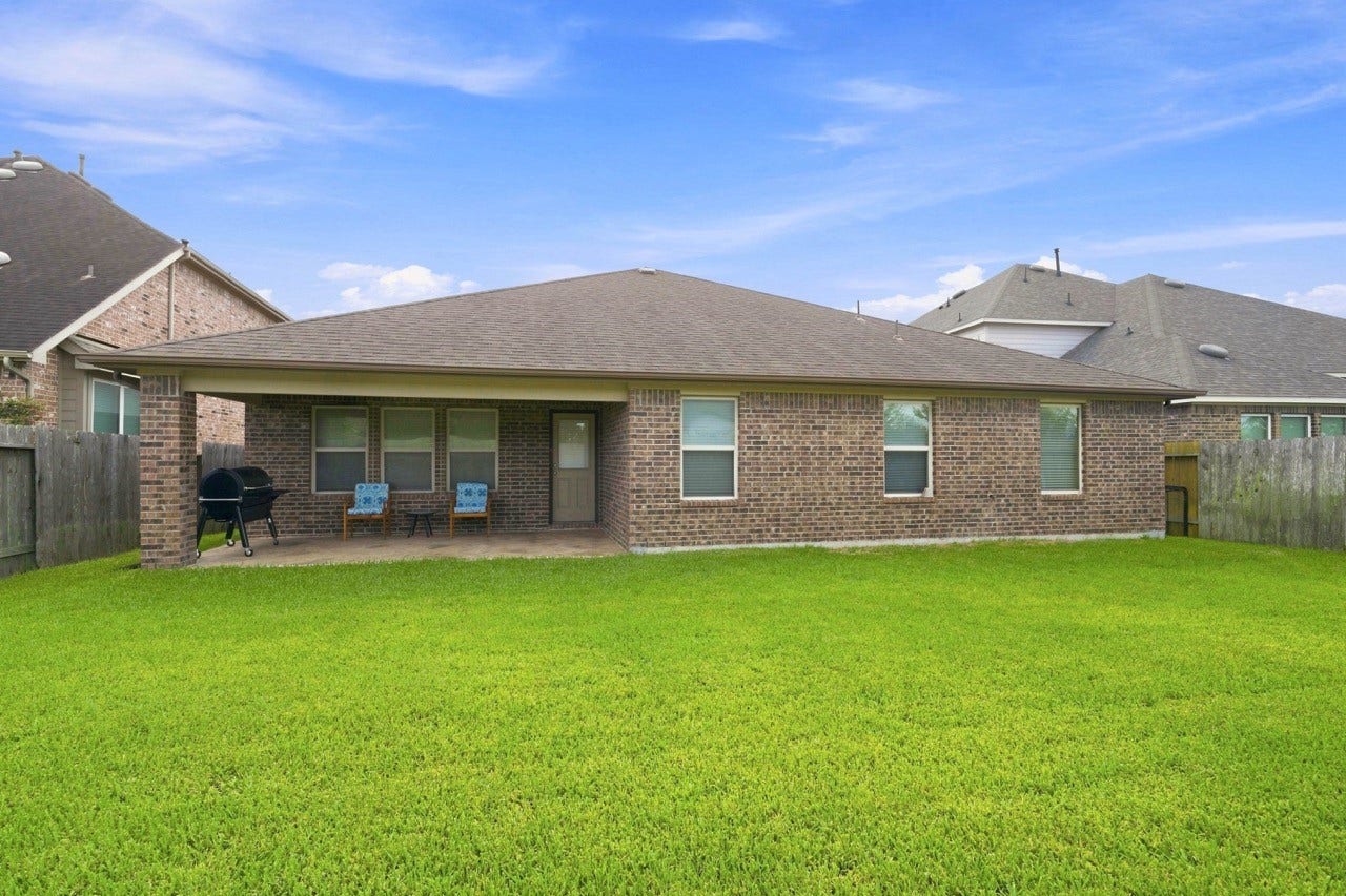 10110 Whitney Reach Drive, Rosharon, TX 77583 10110 Whitney Reach Drive, Rosharon, TX 77583