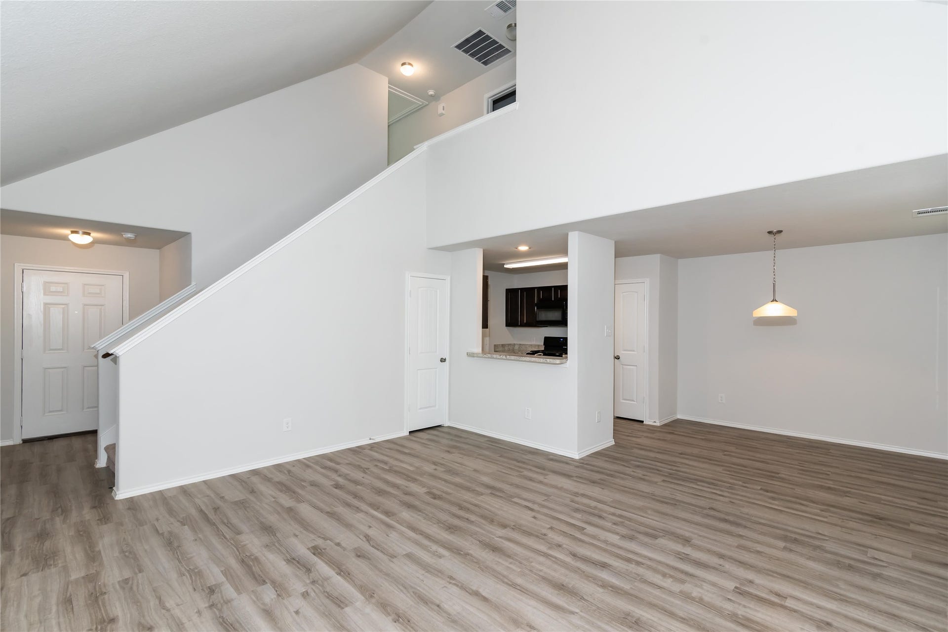 24447 Dolce Marina Court, Katy, TX 77493 Photos may be representative of the floor plan and not the exact home. Finishes, layout, and features of the actual property for lease may vary.