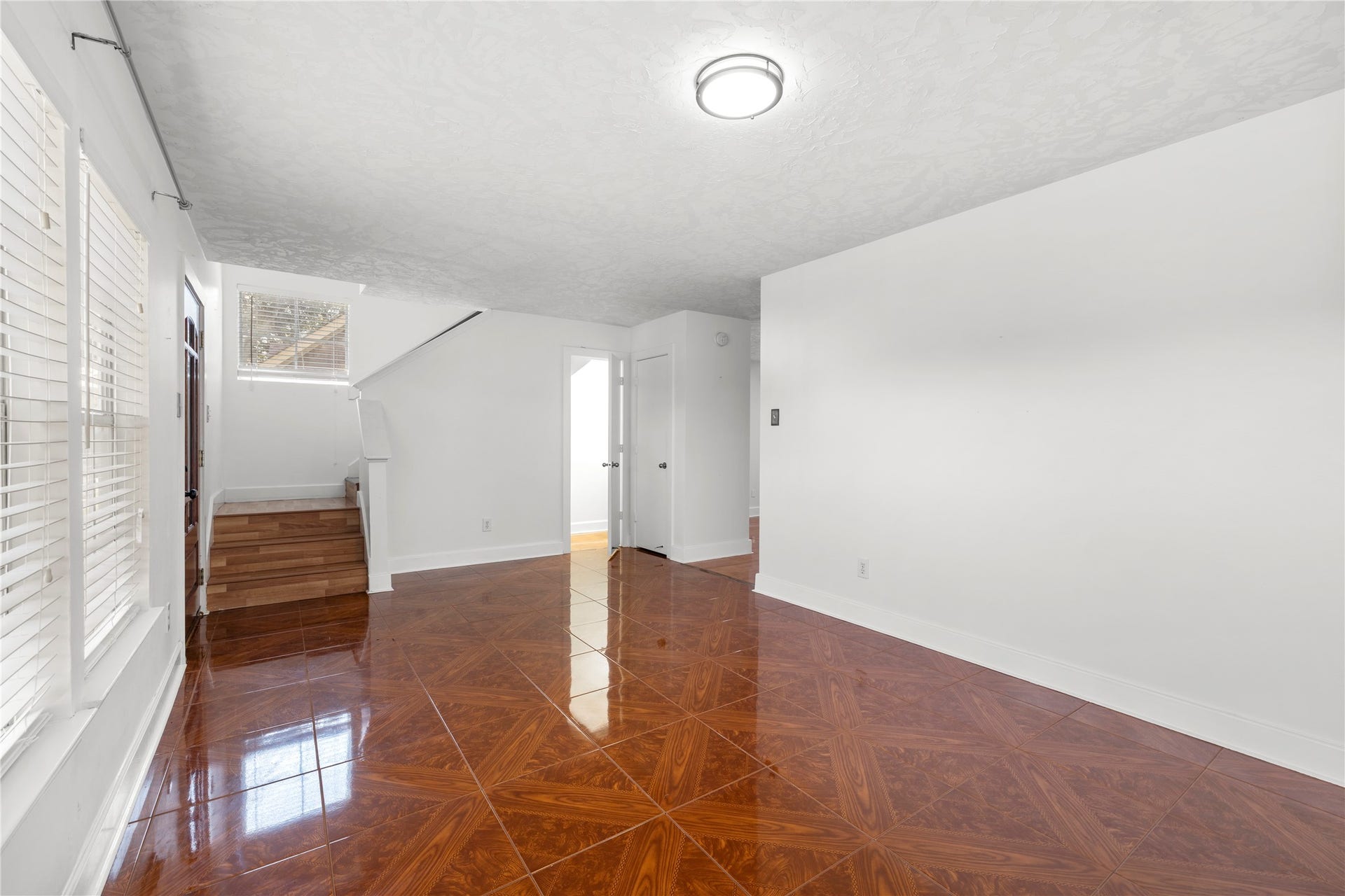 15903 S Alley Court, Houston, TX 77082 15903 S Alley Court, Houston, TX 77082