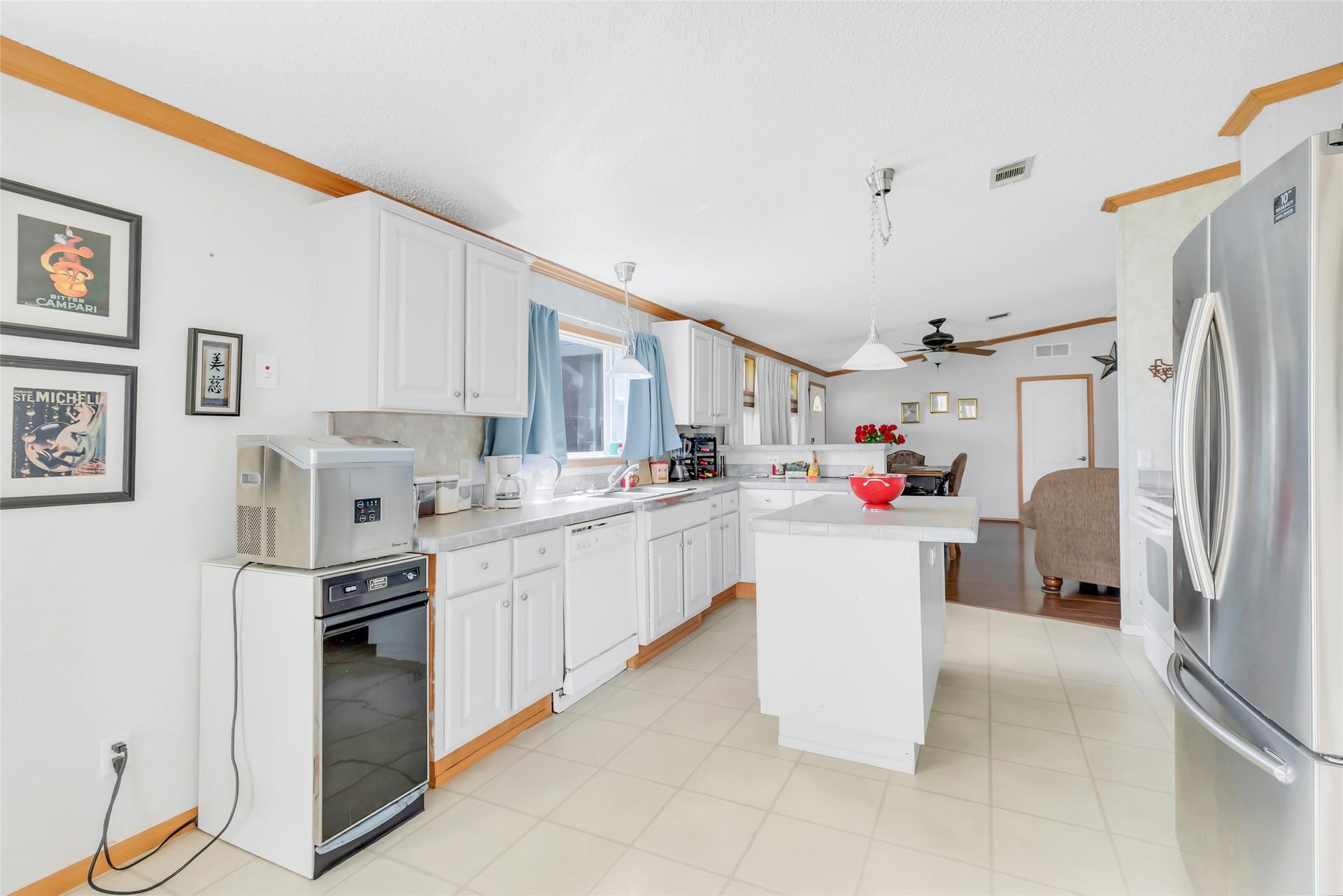 17659 E FM 1097 ROAD, Willis, TX 77378 KITCHEN AREA...