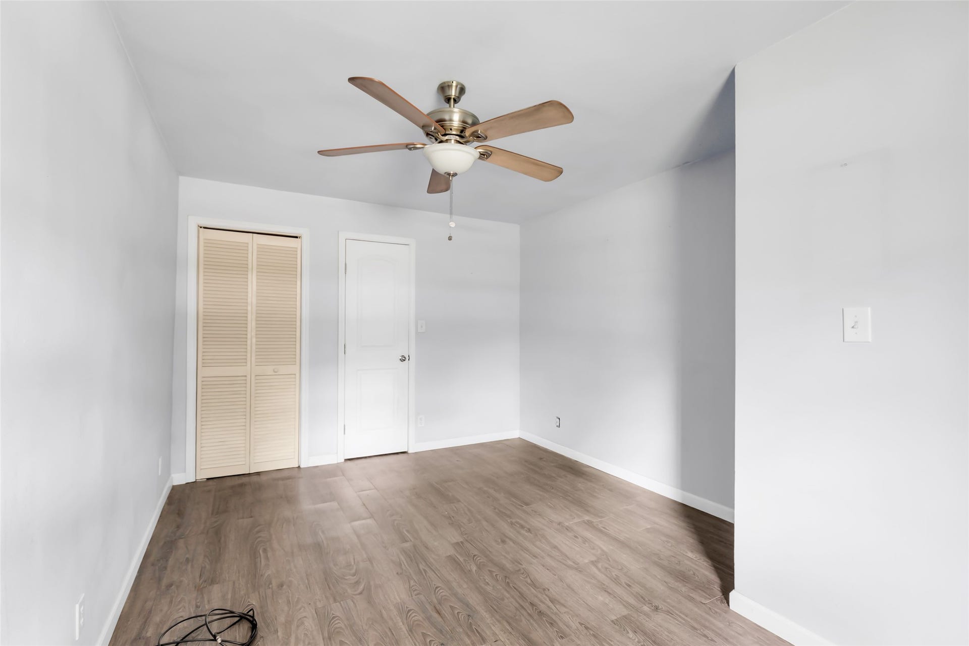 17659 E FM 1097 ROAD, Willis, TX 77378 SMALL HOME - VIEW OF BEDROOM...