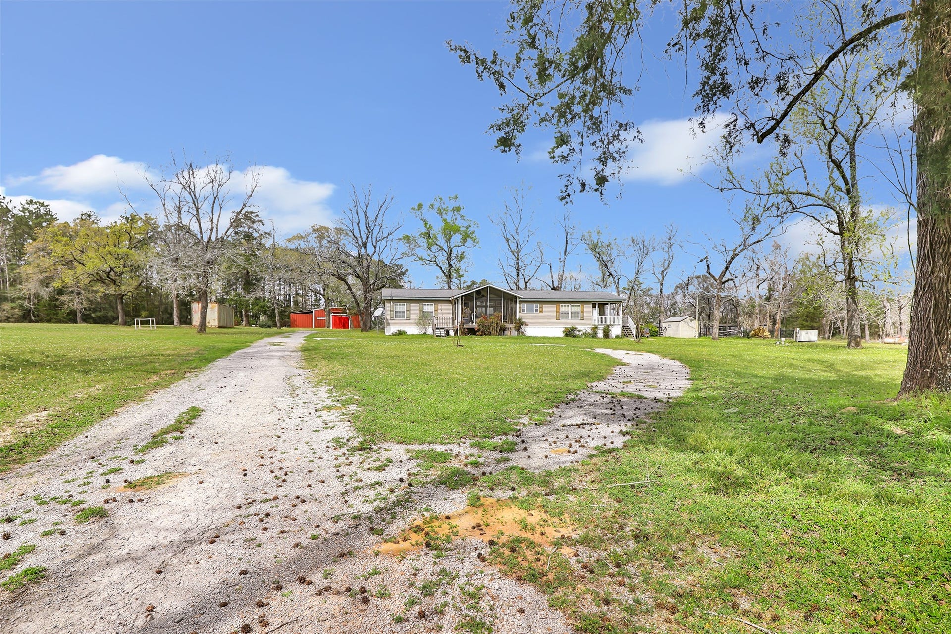 17659 E FM 1097 ROAD, Willis, TX 77378 PROPERTY HAS SO MANY POSSIBILITIES... MAKE IT YOUR OWN DREAM COME TRUE...