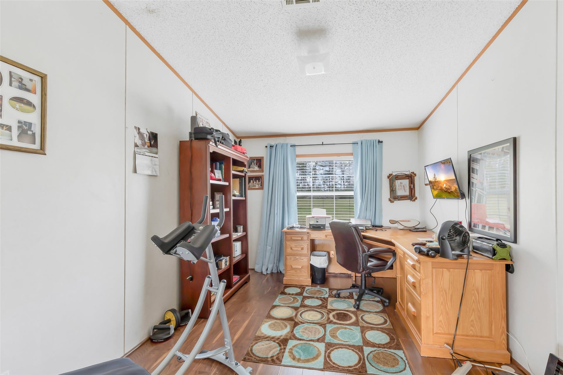 17659 E FM 1097 ROAD, Willis, TX 77378 MAIN HOME, OFFICE SPACE OFF PRIMARY BEDROOM...