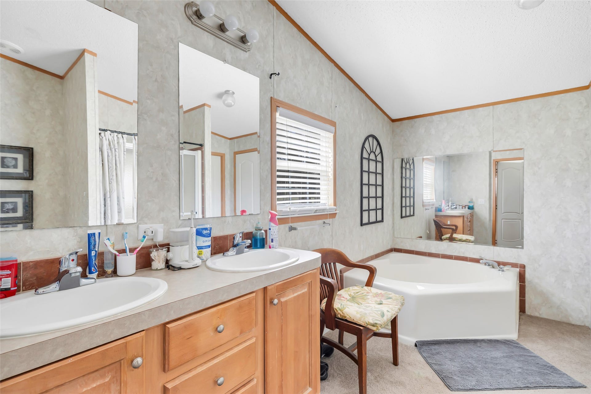 17659 E FM 1097 ROAD, Willis, TX 77378 MAIN HOME ---PRIMARY BATH...