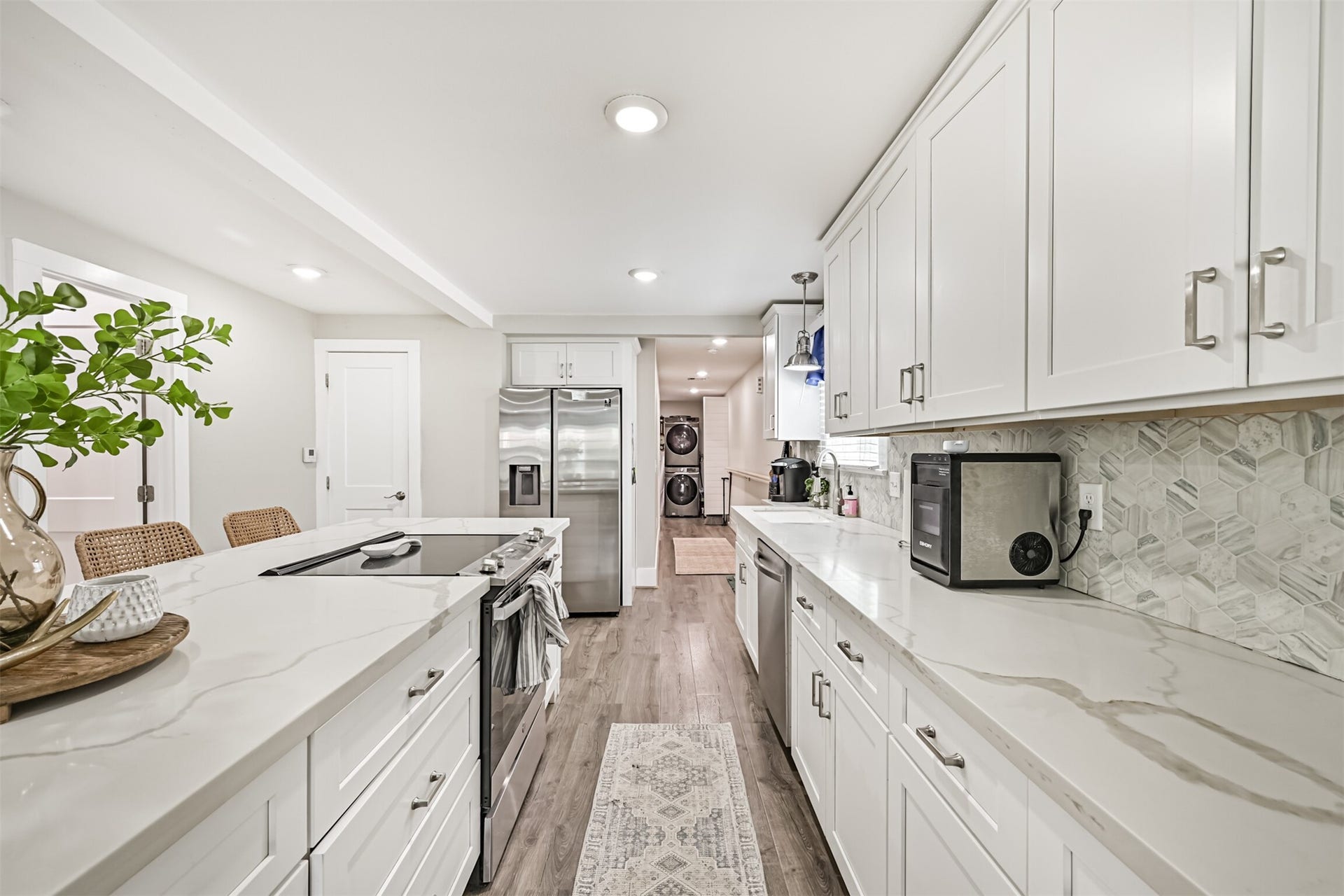 3010 Bernardo De Galvez Avenue, Galveston, TX 77550