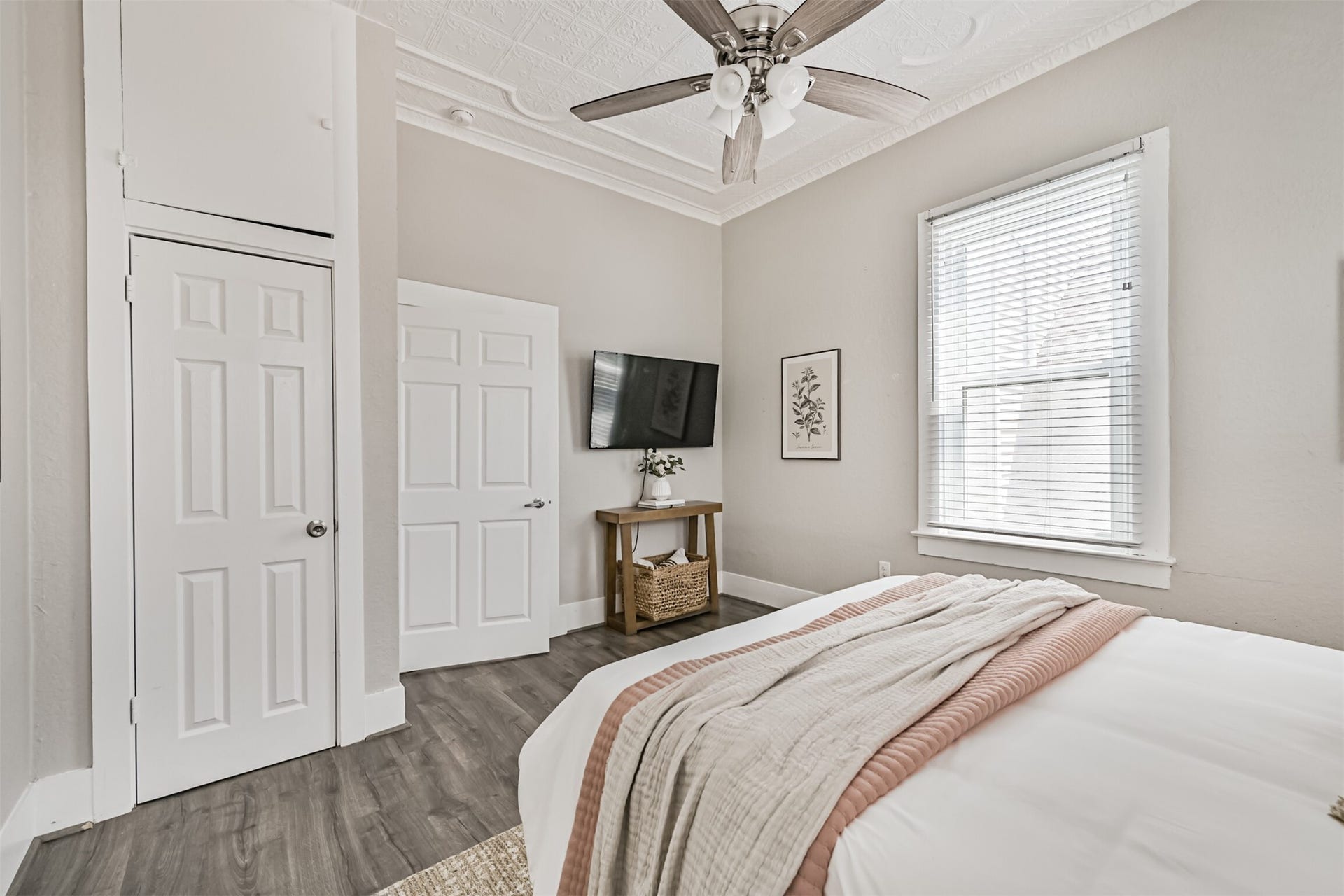 3010 Bernardo De Galvez Avenue, Galveston, TX 77550
