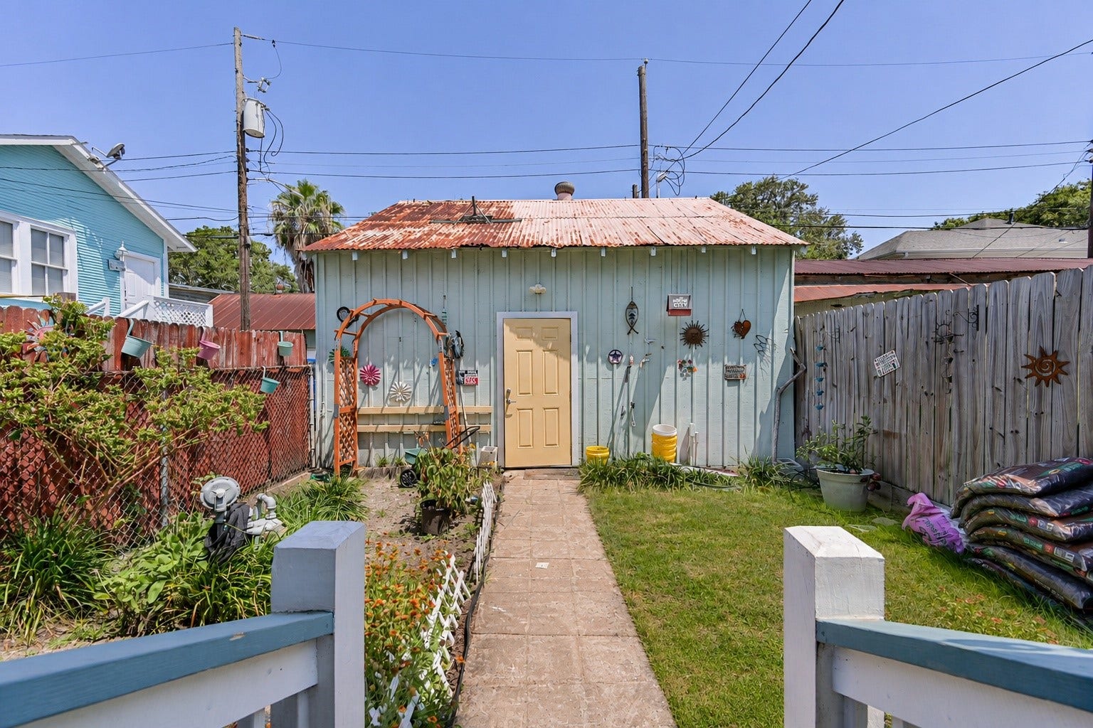 3010 Bernardo De Galvez Avenue, Galveston, TX 77550