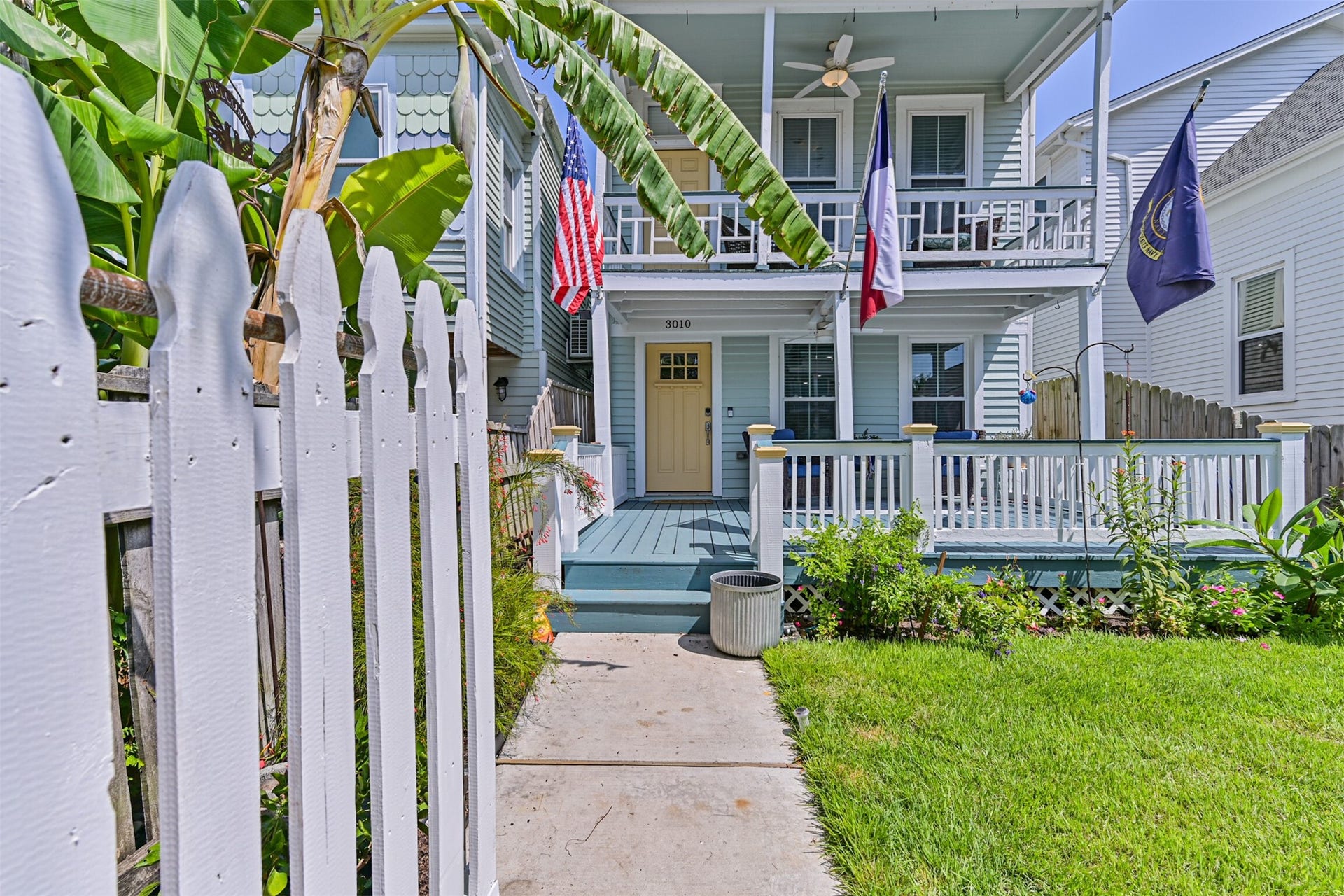 3010 Bernardo De Galvez Avenue, Galveston, TX 77550