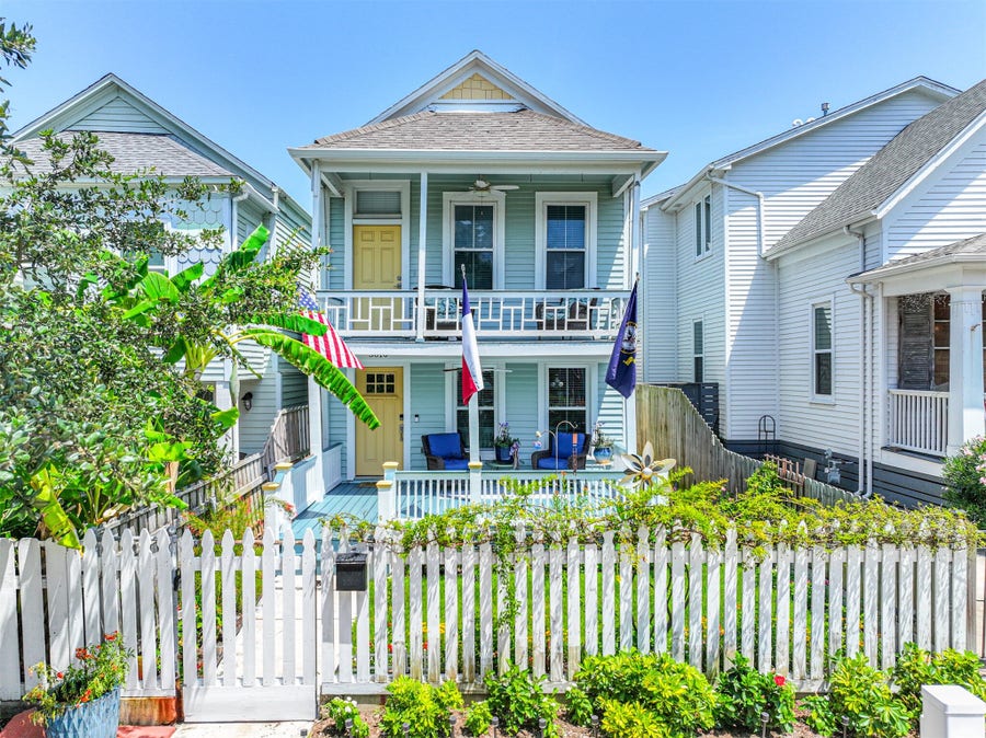 Property photo for 3010 Bernardo De Galvez Avenue, Galveston, TX