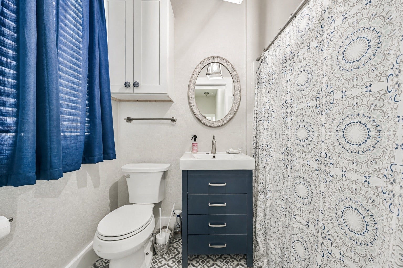 Second floor Shower/ tub combo.