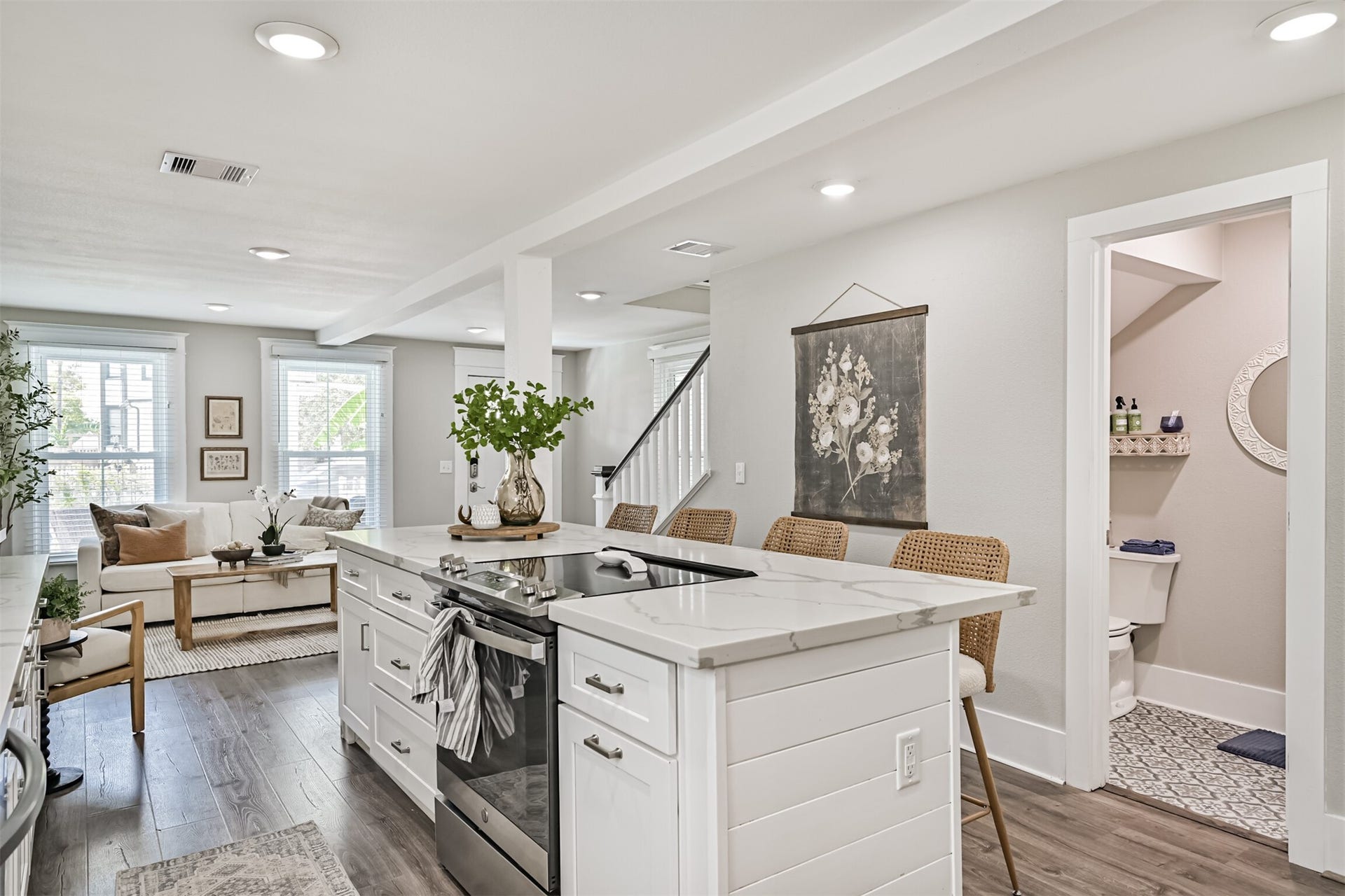 3010 Bernardo De Galvez Avenue, Galveston, TX 77550