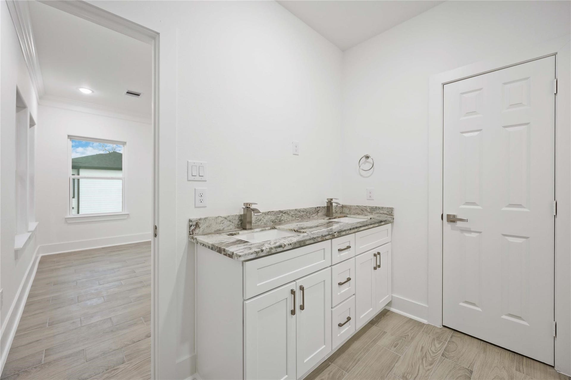 5313 Liberty Road, Houston, TX 77026 5313 Liberty Road, Houston, TX 77026