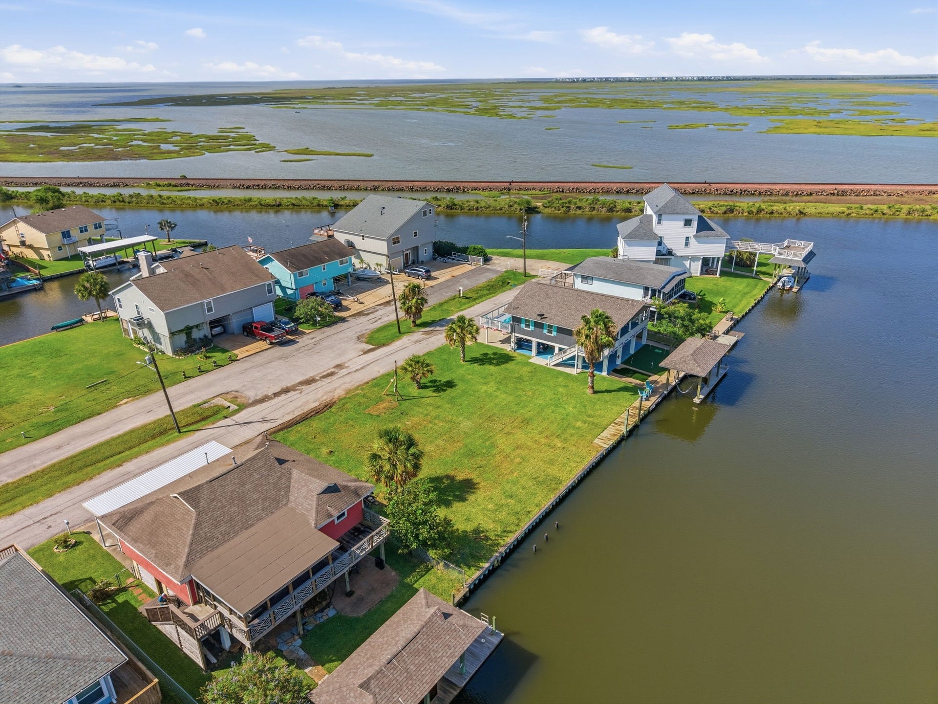 489 Pompano Street, Bayou Vista, TX 77563 489 Pompano Street, Bayou Vista, TX 77563