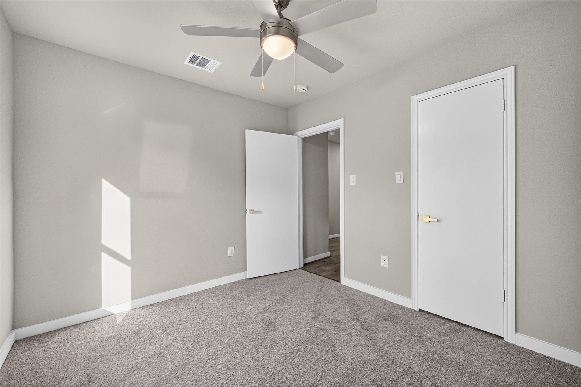 202 Jackson Avenue, Pasadena, TX 77506