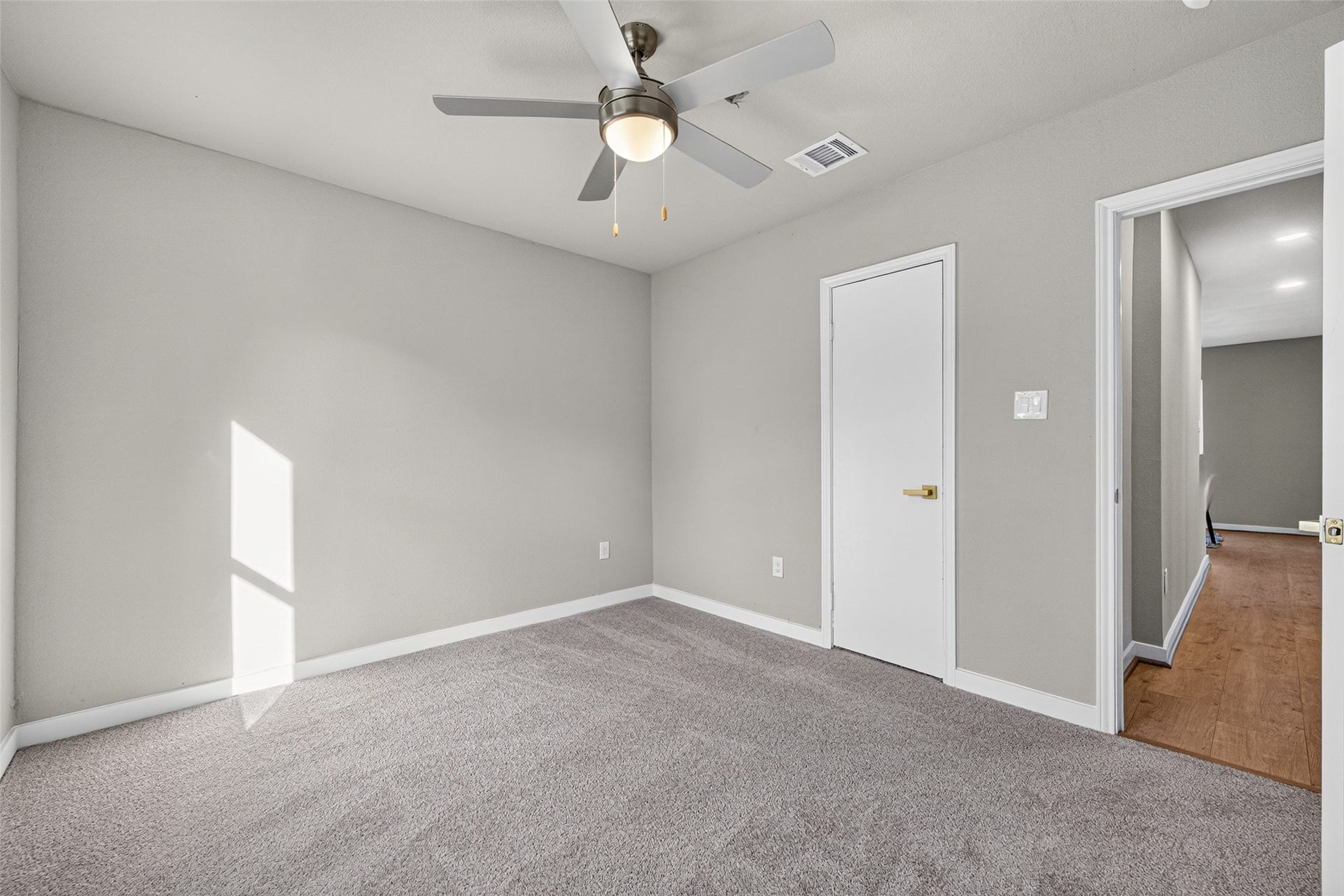 202 Jackson Avenue, Pasadena, TX 77506