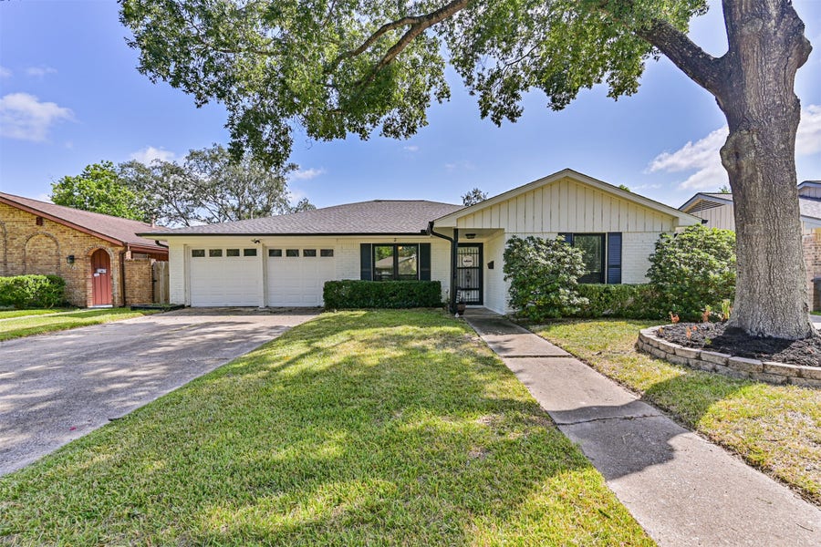 Property photo for 15711 Sea Liner Drive, Houston, TX
