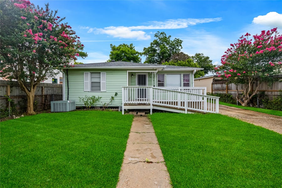 Property photo for 4019 Billingsley Street, Houston, TX