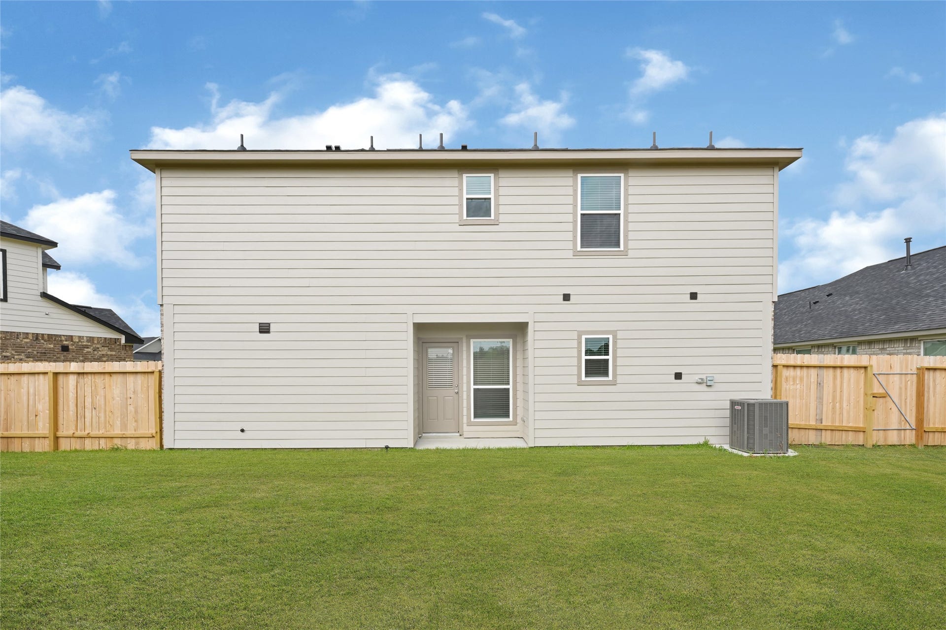 2107 Sanders Brook Drive, Baytown, TX 77521