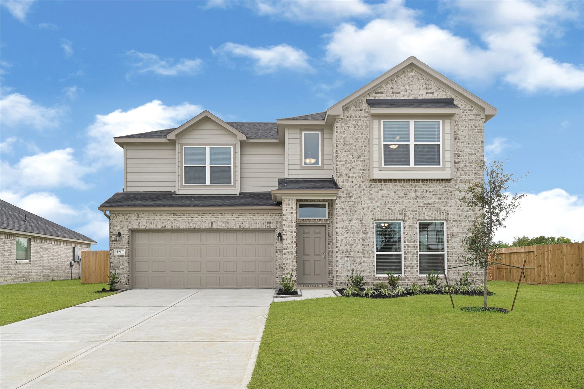 2107 Sanders Brook Drive, Baytown, TX 77521