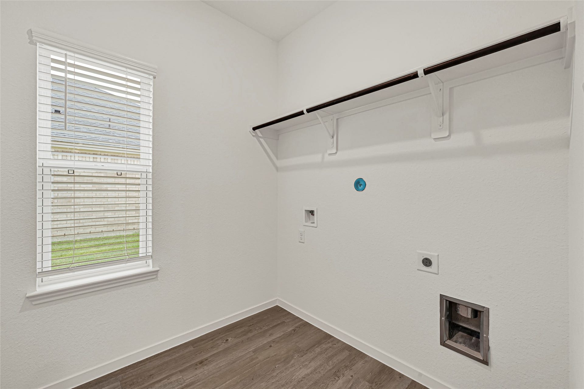 2107 Sanders Brook Drive, Baytown, TX 77521