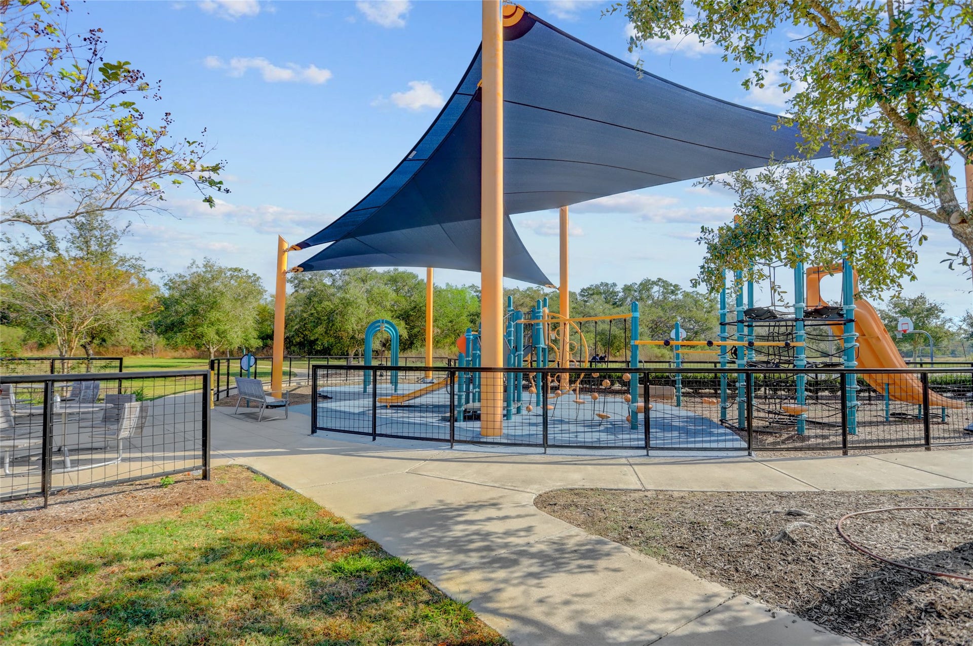 4438 Peloton Road, Iowa Colony, TX 77583 4438 Peloton Road, Iowa Colony, TX 77583