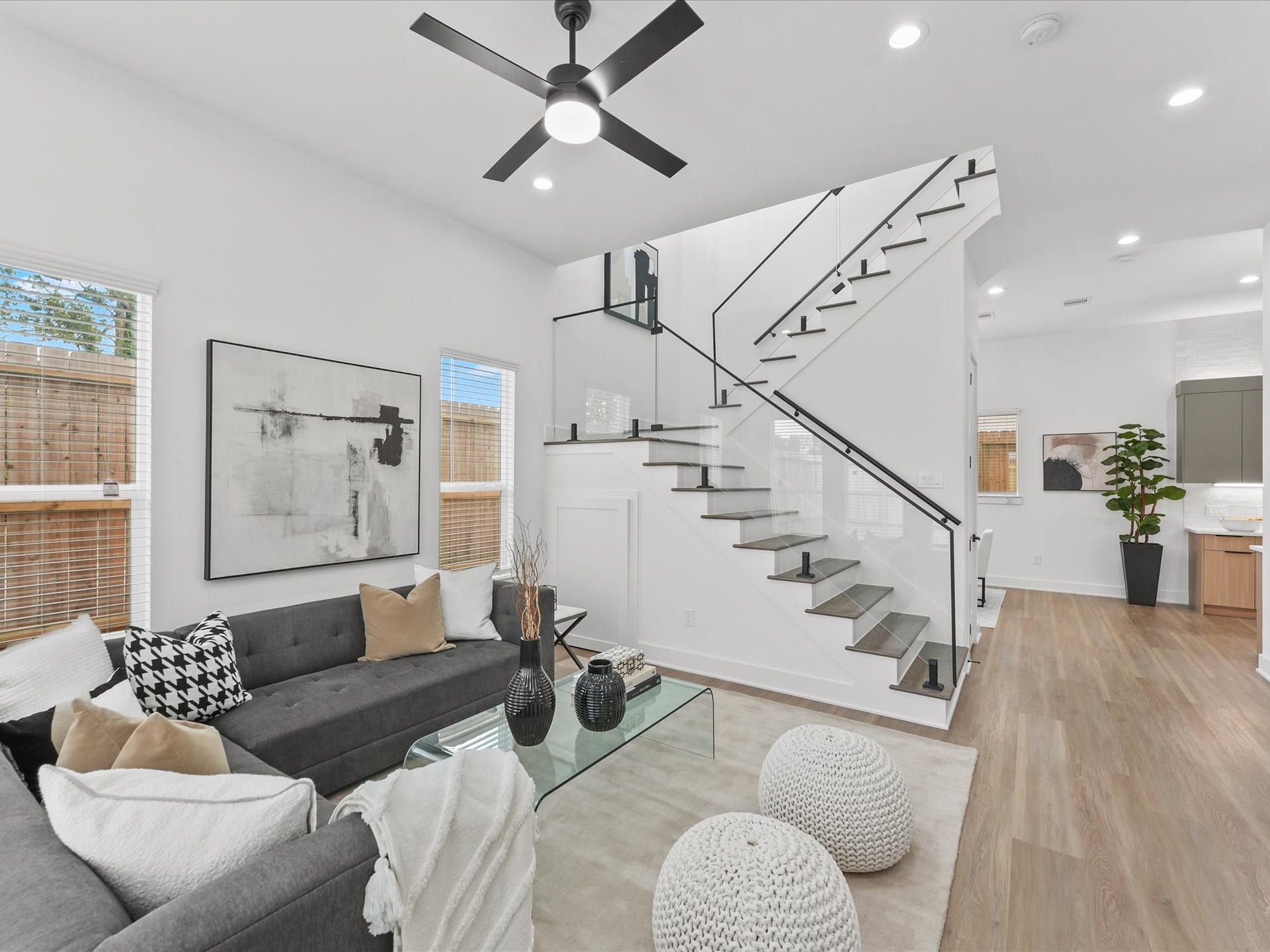 2590 W Tidwell Road, Houston, TX 77091 2590 W Tidwell Road, Houston, TX 77091