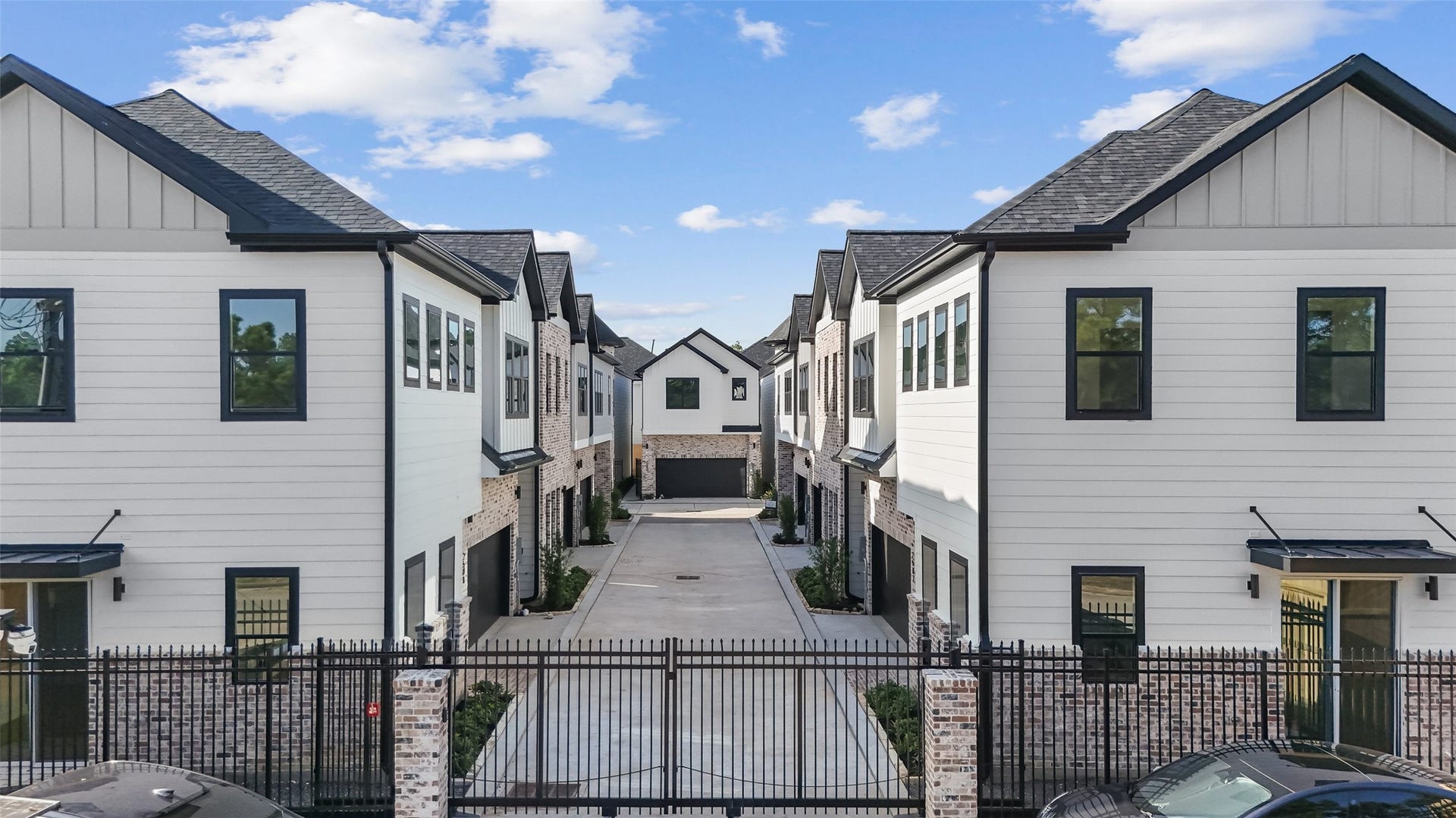 2590 W Tidwell Road, Houston, TX 77091 2590 W Tidwell Road, Houston, TX 77091
