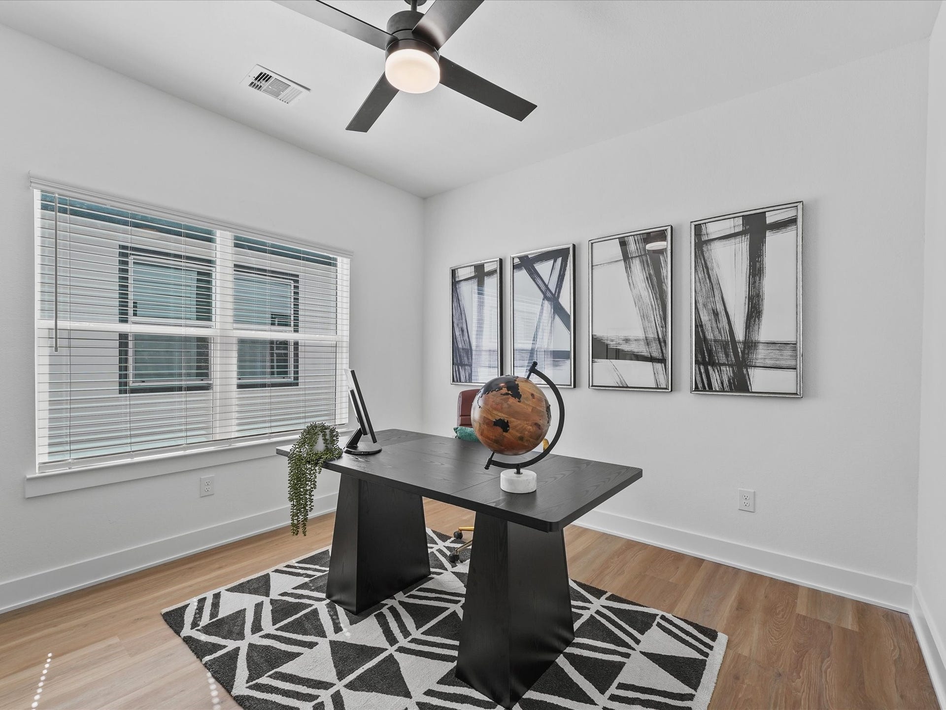 2590 W Tidwell Road, Houston, TX 77091 2590 W Tidwell Road, Houston, TX 77091
