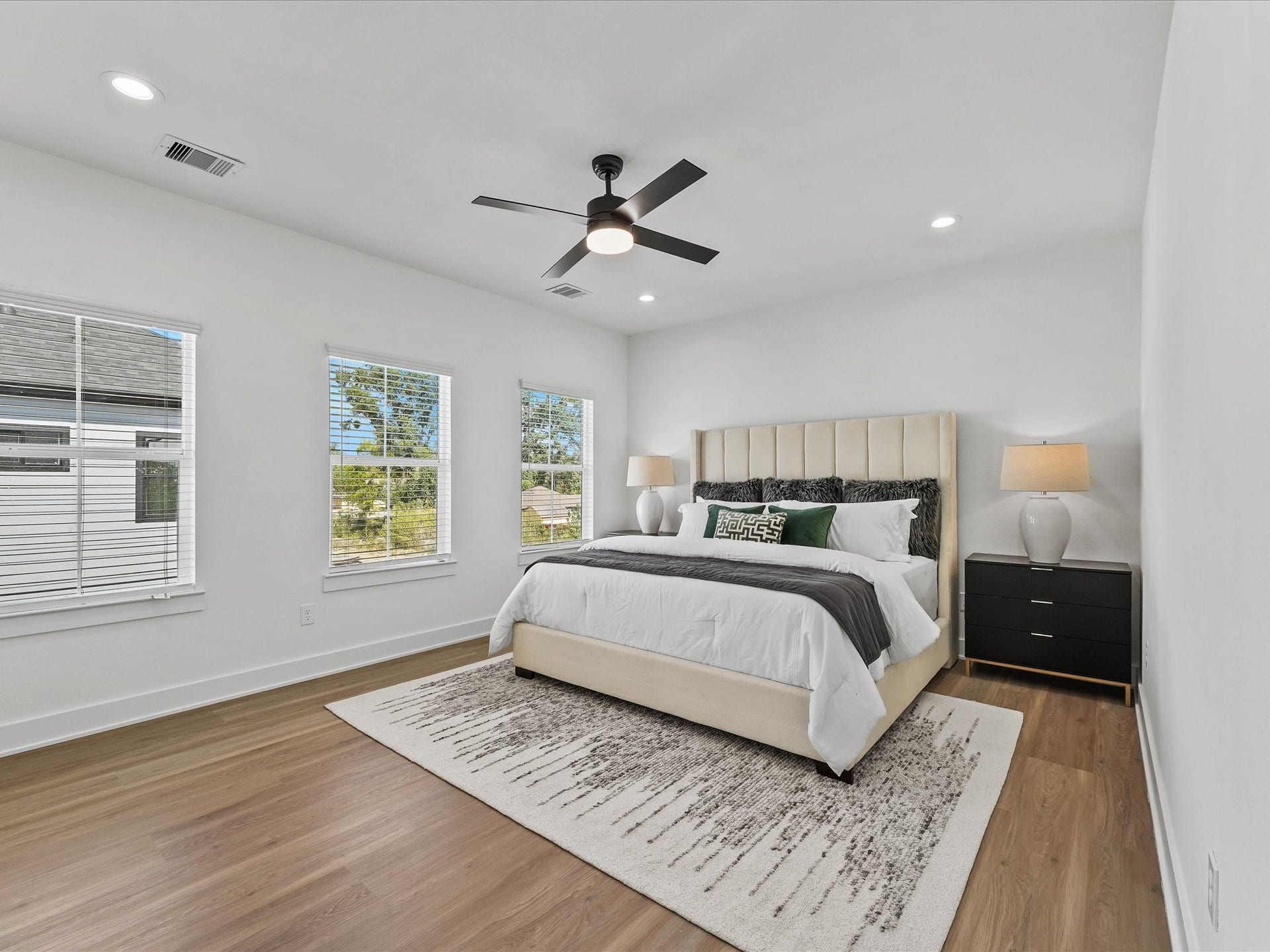 2590 W Tidwell Road, Houston, TX 77091 2590 W Tidwell Road, Houston, TX 77091
