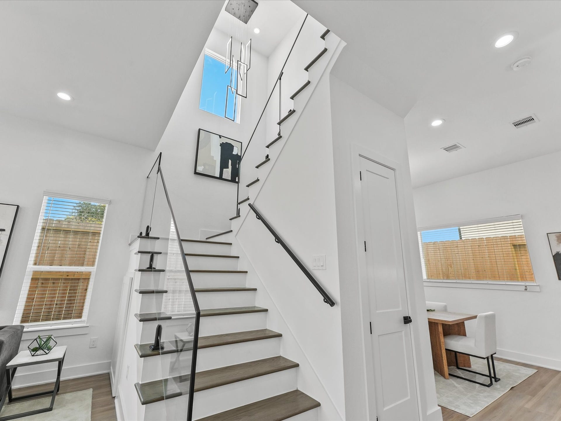 2590 W Tidwell Road, Houston, TX 77091 2590 W Tidwell Road, Houston, TX 77091