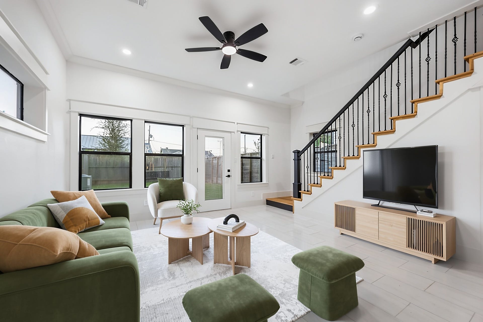 119 E 38th Street, Houston, TX 77018 119 E 38th Street, Houston, TX 77018