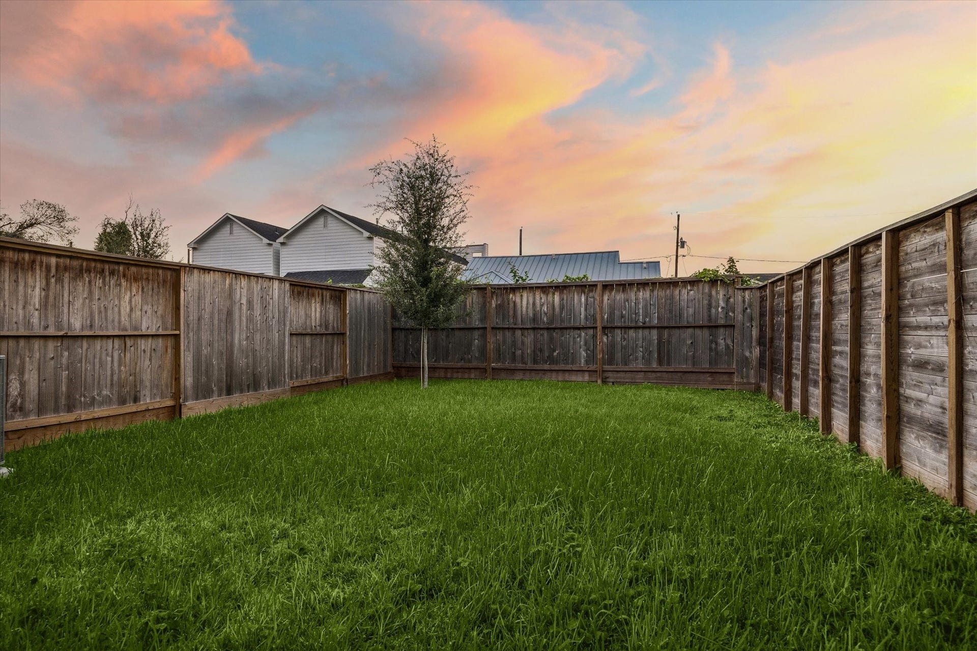 119 E 38th Street, Houston, TX 77018 119 E 38th Street, Houston, TX 77018