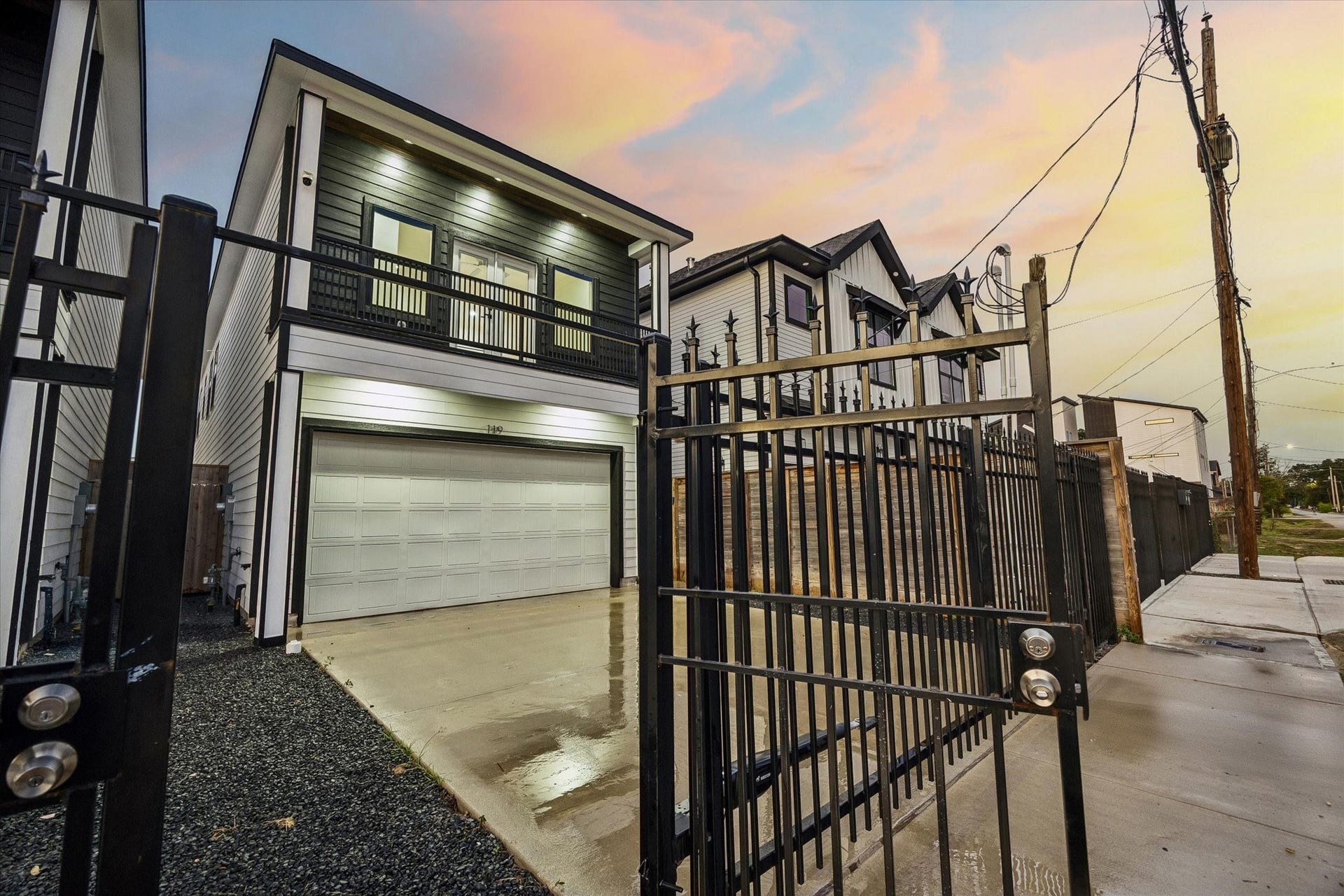 119 E 38th Street, Houston, TX 77018 119 E 38th Street, Houston, TX 77018
