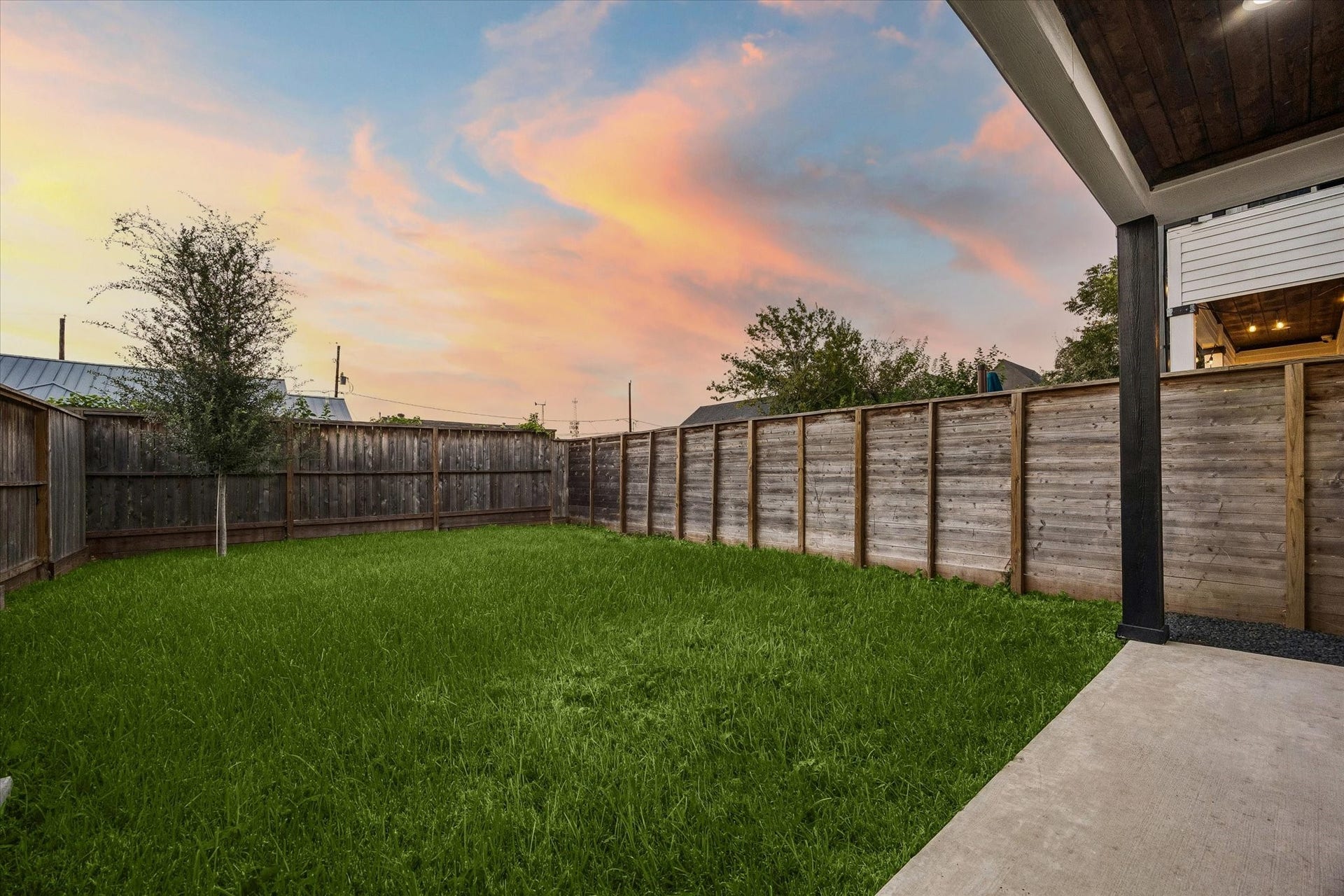 119 E 38th Street, Houston, TX 77018 119 E 38th Street, Houston, TX 77018