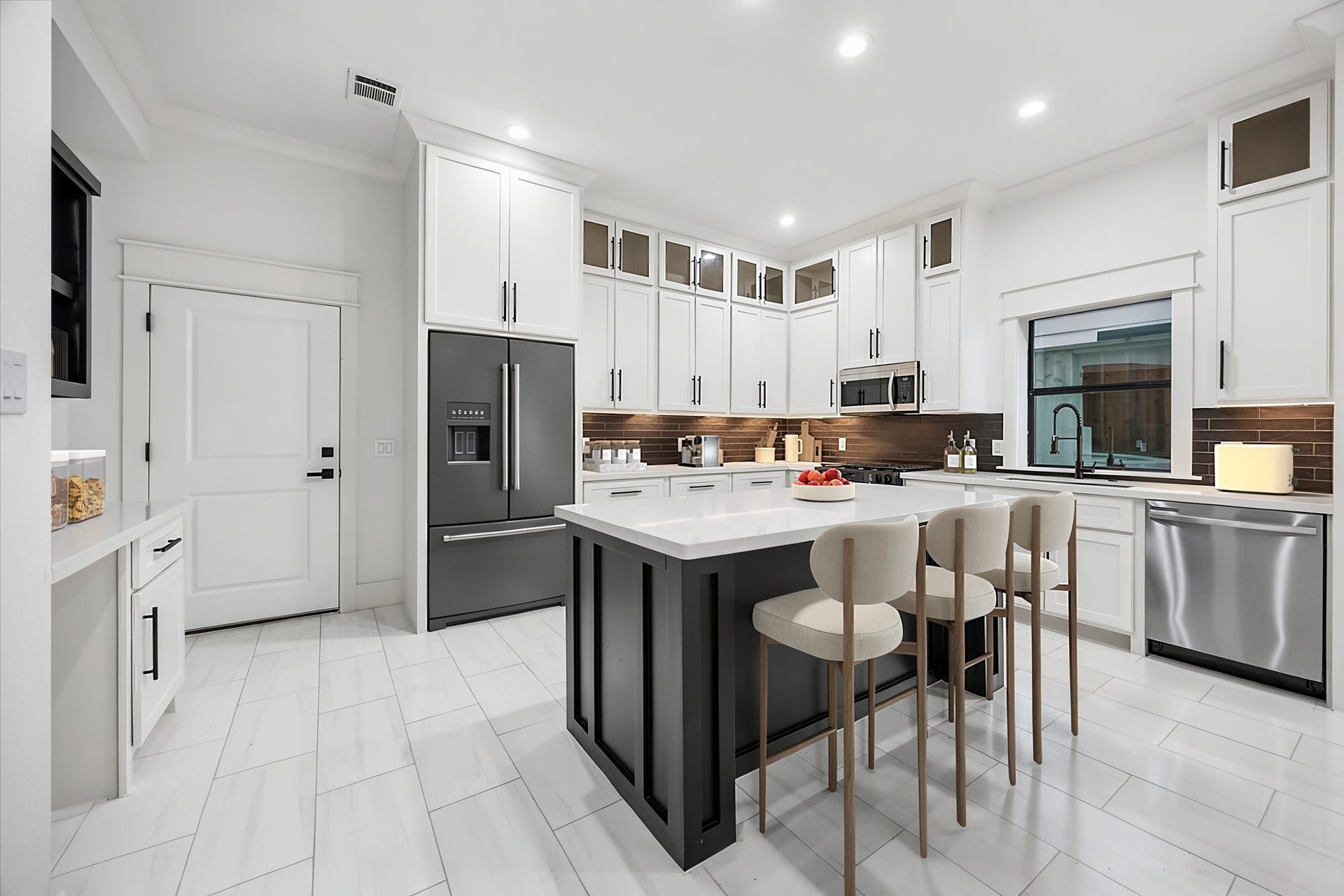 119 E 38th Street, Houston, TX 77018 119 E 38th Street, Houston, TX 77018