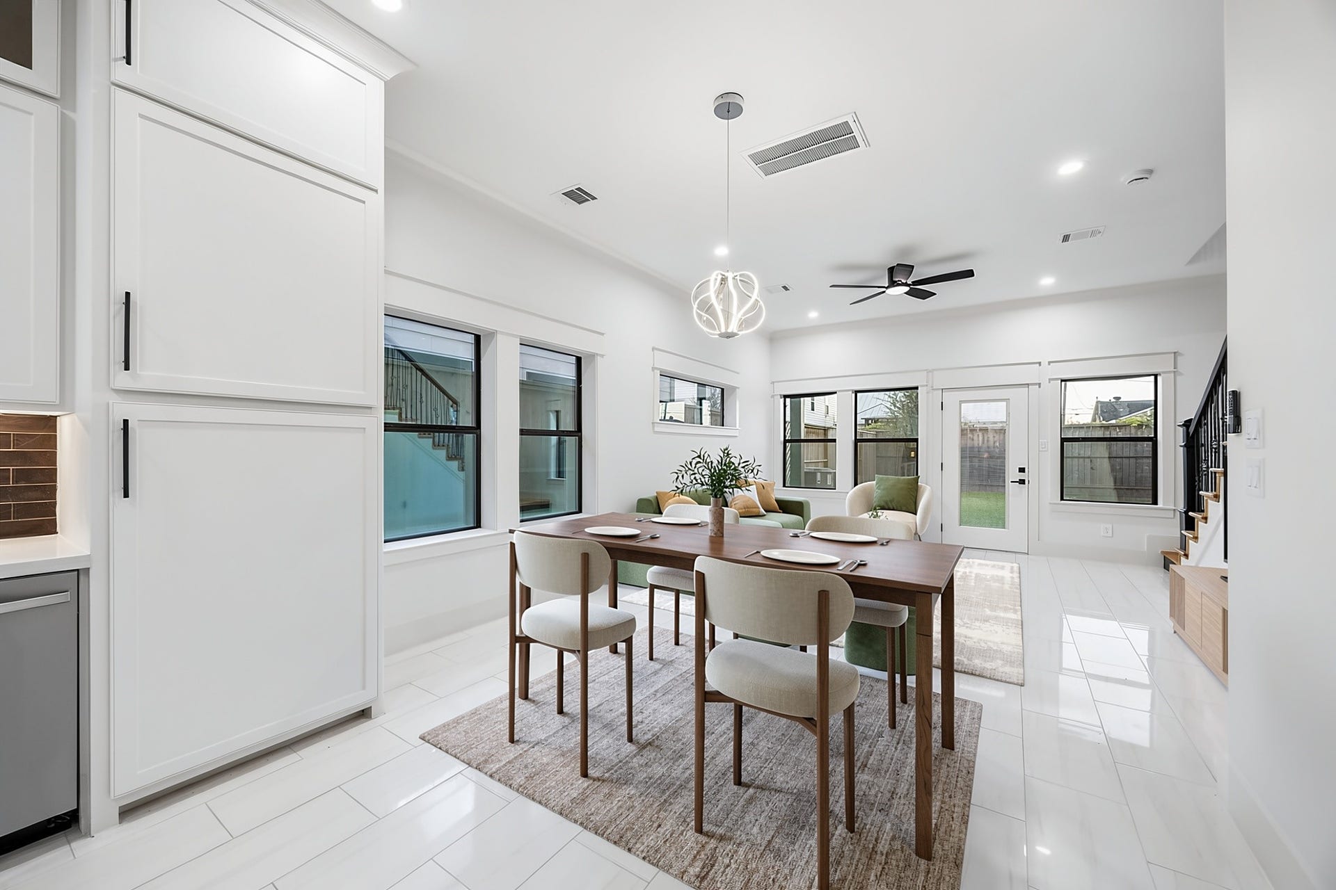 119 E 38th Street, Houston, TX 77018 119 E 38th Street, Houston, TX 77018