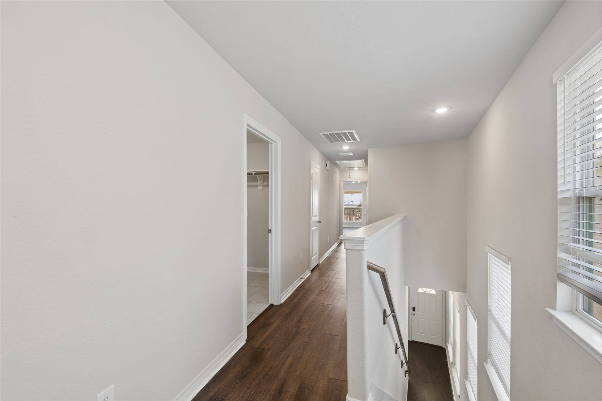705 N Bayshore Drive, La Porte, TX 77571 Hallway to the Primary Suite