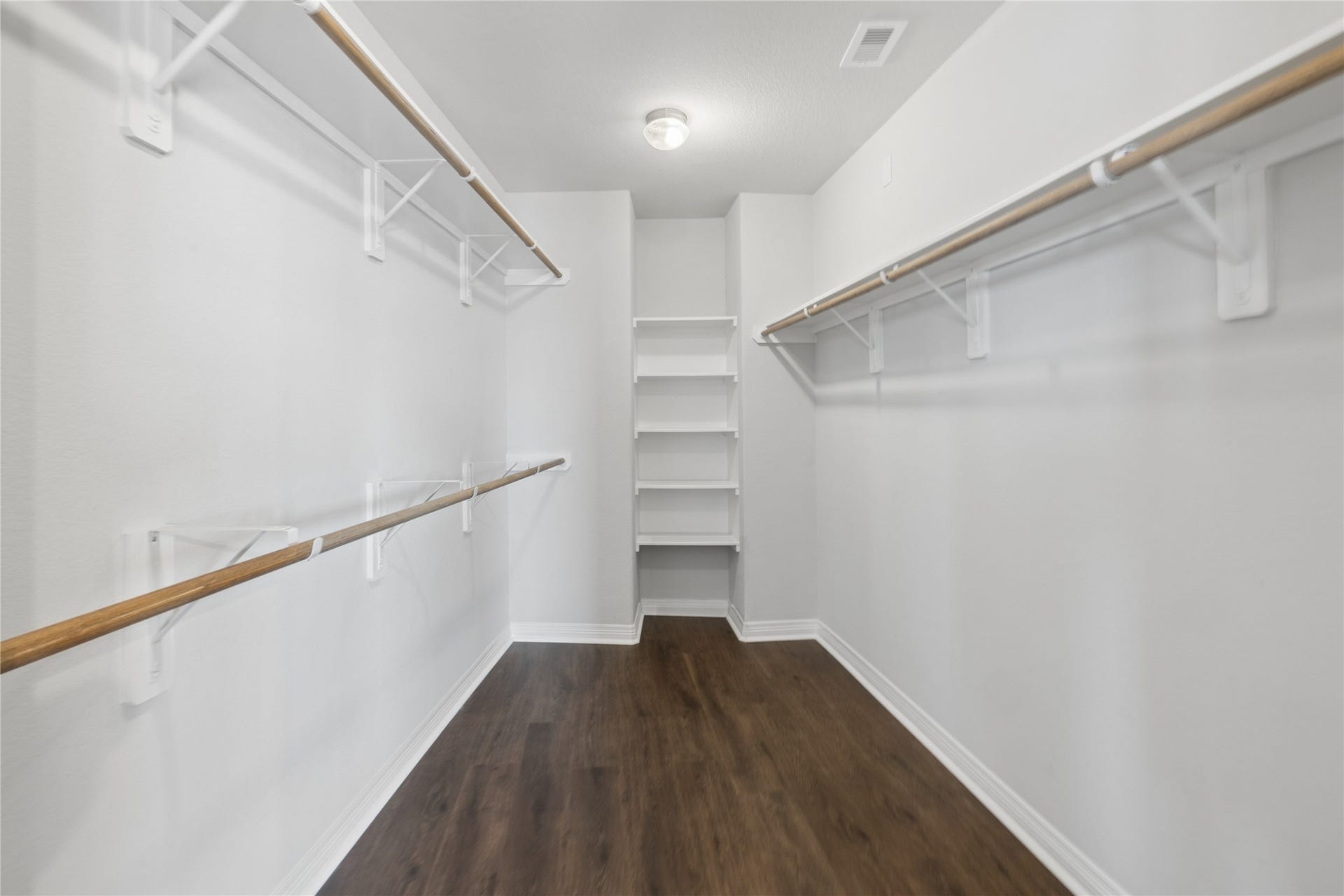 705 N Bayshore Drive, La Porte, TX 77571 primary closet
