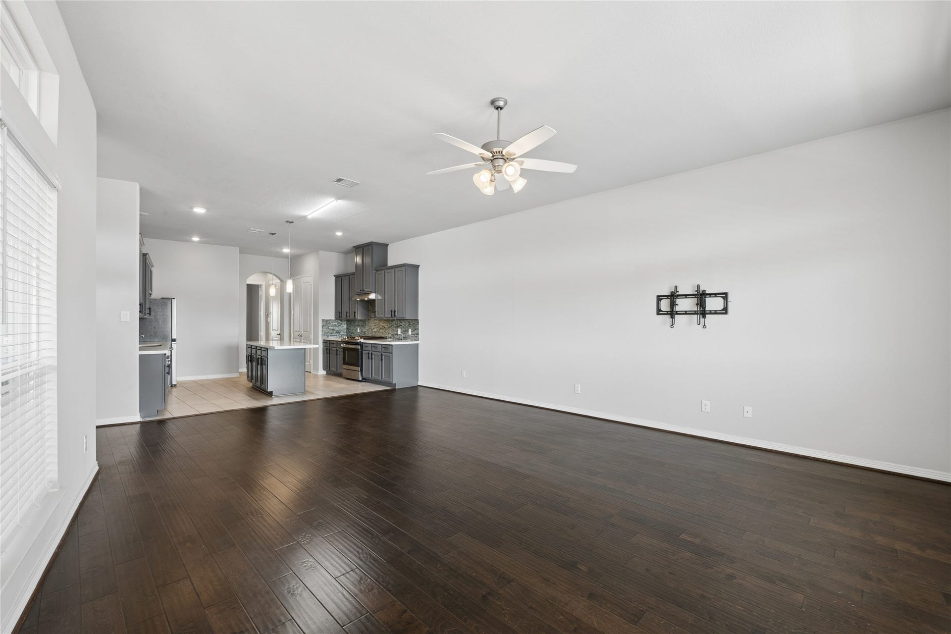 705 N Bayshore Drive, La Porte, TX 77571 Living room to Kitchen