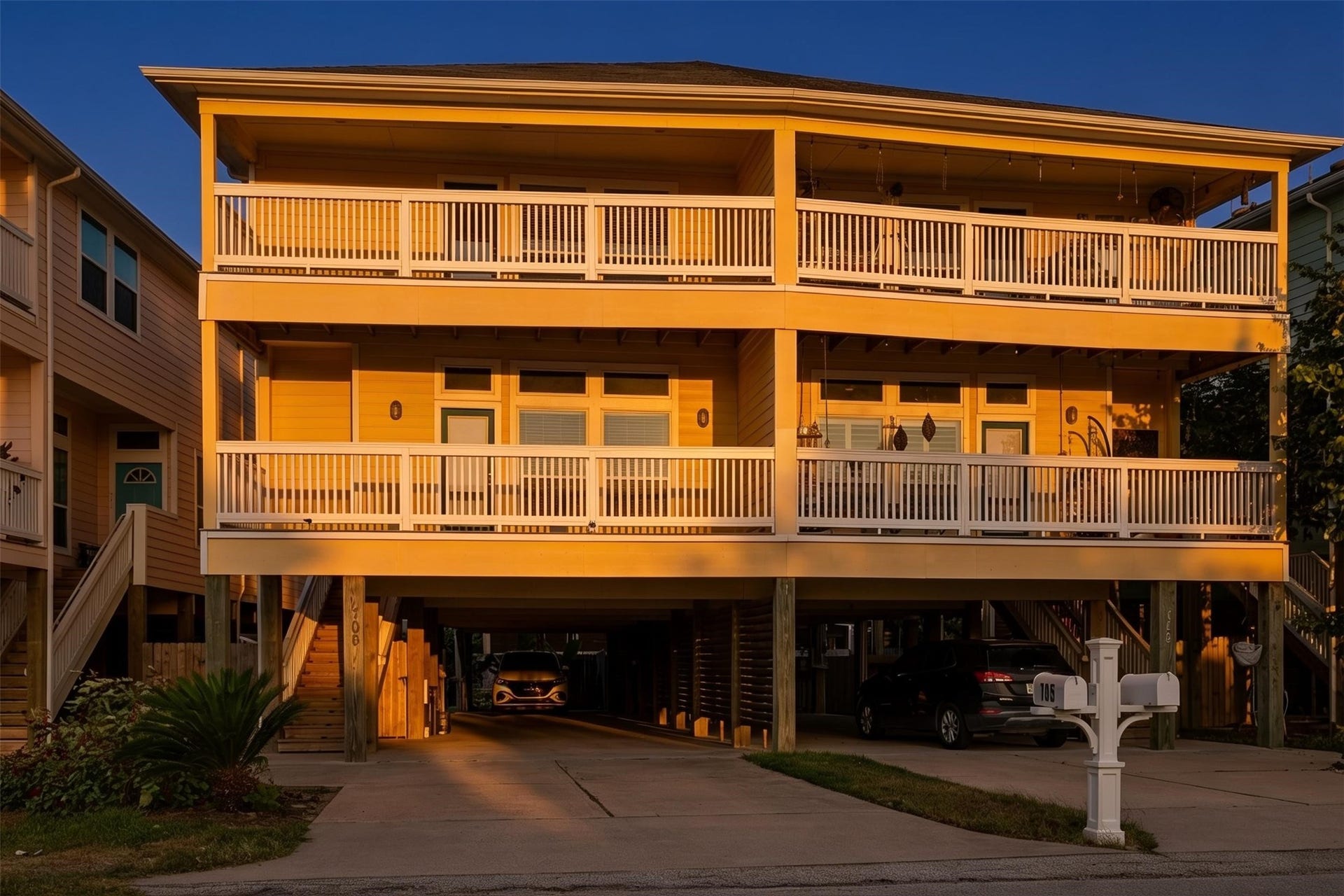 705 N Bayshore Drive, La Porte, TX 77571 705 N Bayshore Drive, La Porte, TX 77571