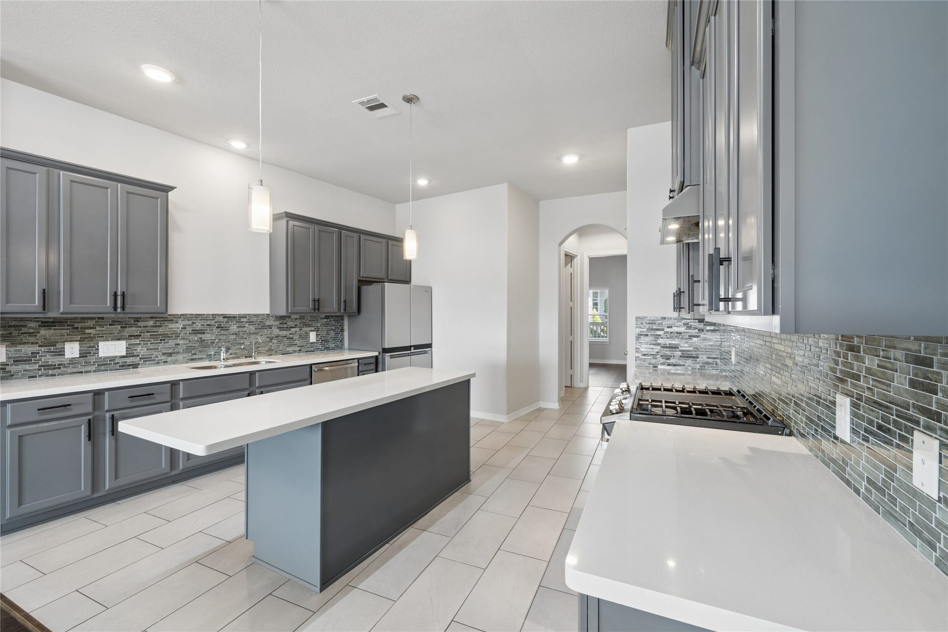 705 N Bayshore Drive, La Porte, TX 77571 Kitchen