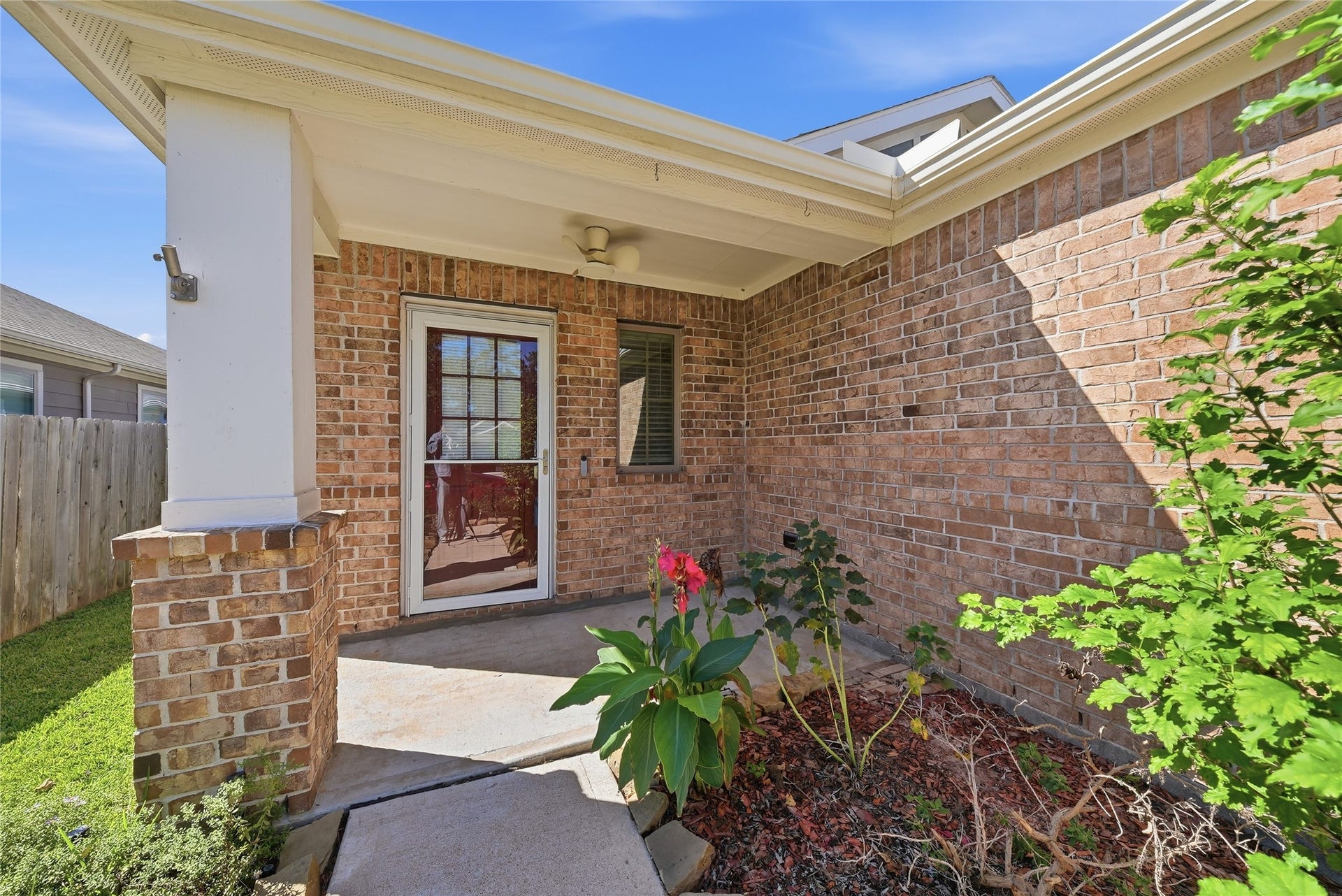 421 Camas Creek Lane, Magnolia, TX 77354