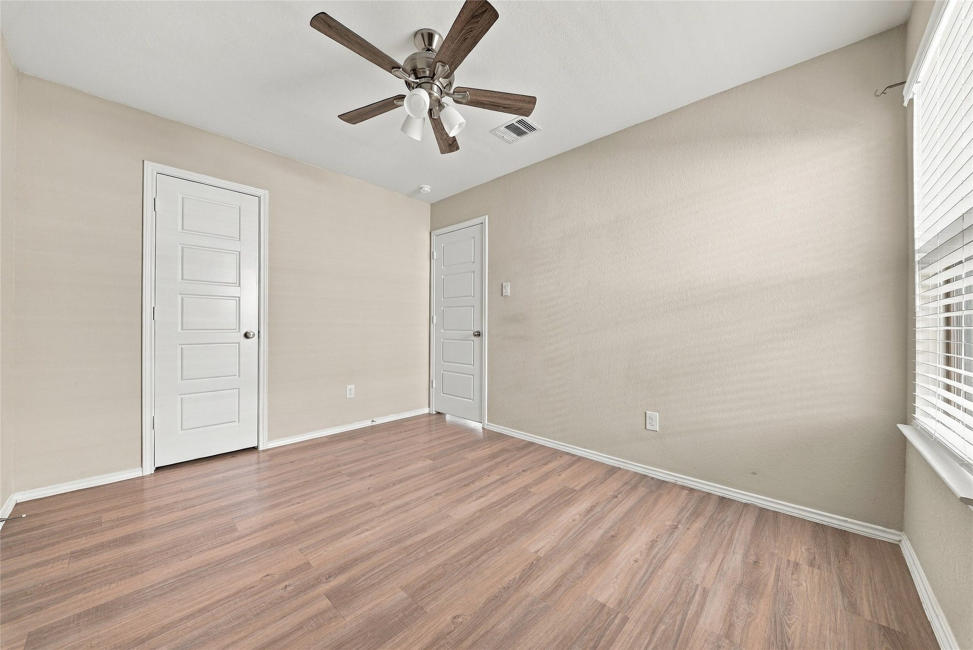 421 Camas Creek Lane, Magnolia, TX 77354